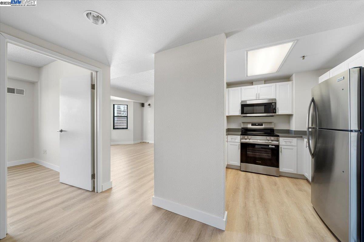 988 Franklin St # 1503, Oakland, California 94607, 2 Bedrooms Bedrooms, 6 Rooms Rooms,2 BathroomsBathrooms,Residential,For Sale,988 Franklin St # 1503,41093410