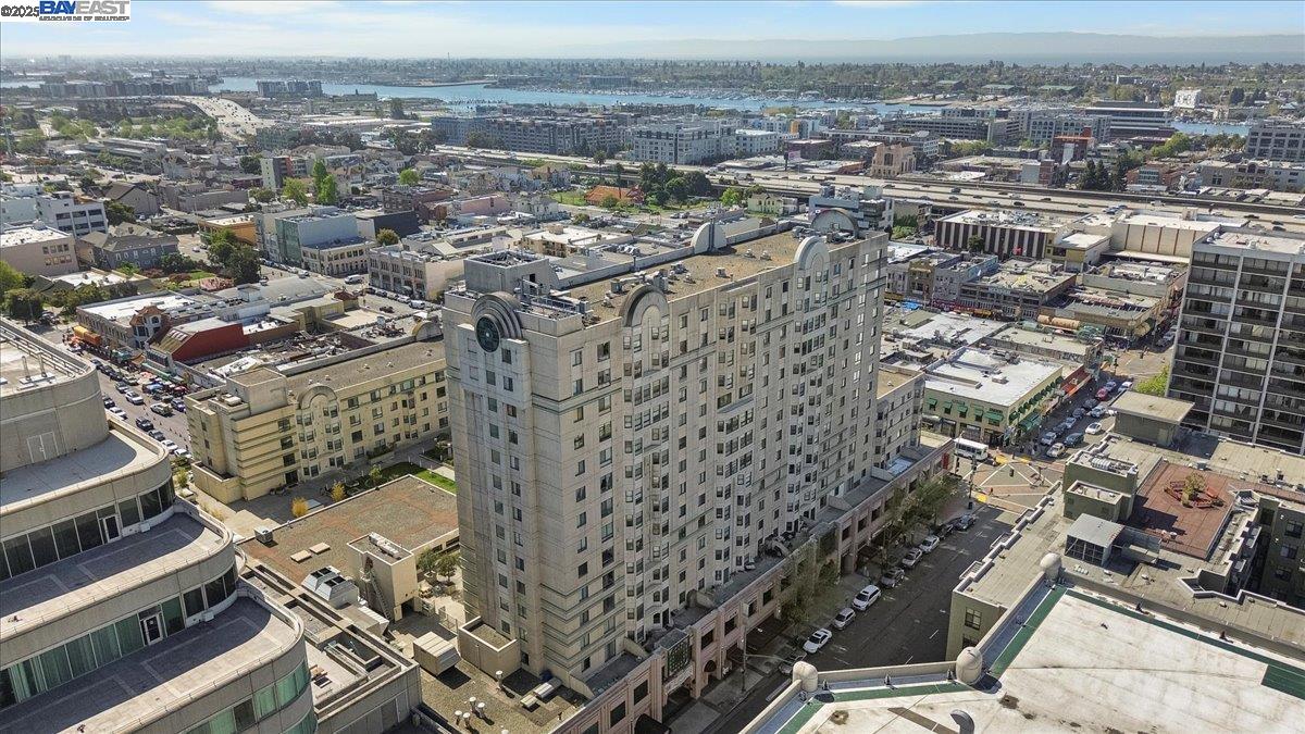 988 Franklin St # 1503, Oakland, California 94607, 2 Bedrooms Bedrooms, 6 Rooms Rooms,2 BathroomsBathrooms,Residential,For Sale,988 Franklin St # 1503,41093410