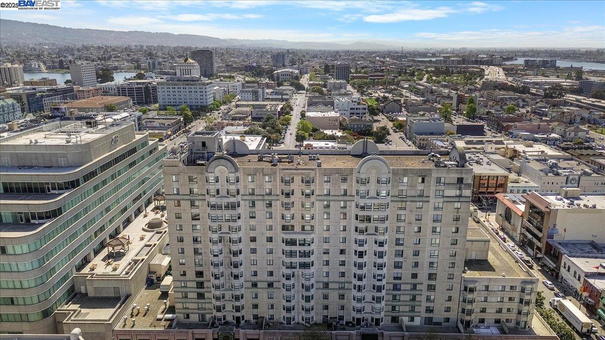 988 Franklin St # 1503, Oakland, California 94607, 2 Bedrooms Bedrooms, 6 Rooms Rooms,2 BathroomsBathrooms,Residential,For Sale,988 Franklin St # 1503,41093410