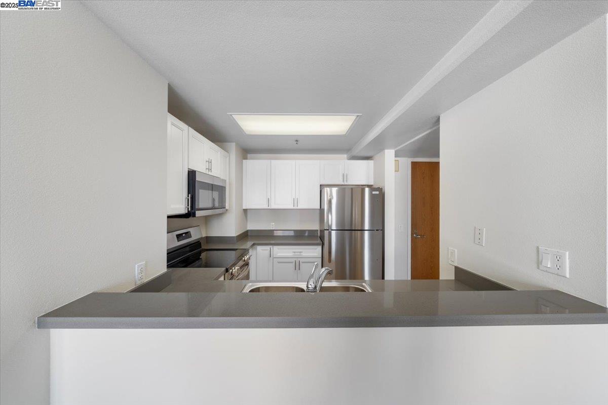 988 Franklin St # 1503, Oakland, California 94607, 2 Bedrooms Bedrooms, 6 Rooms Rooms,2 BathroomsBathrooms,Residential,For Sale,988 Franklin St # 1503,41093410