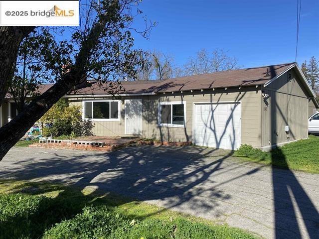 240 cleaveland rd # A, Pleasant Hill, California 94523, 2 Bedrooms Bedrooms, 5 Rooms Rooms,1 BathroomBathrooms,Residential Lease,For Rent,240 cleaveland rd # A,41093413