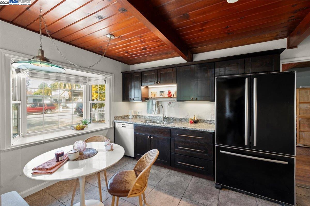 Detail Gallery Image 13 of 35 For 14080 Jerilyn Dr, San Jose,  CA 95127 - 2 Beds | 1 Baths