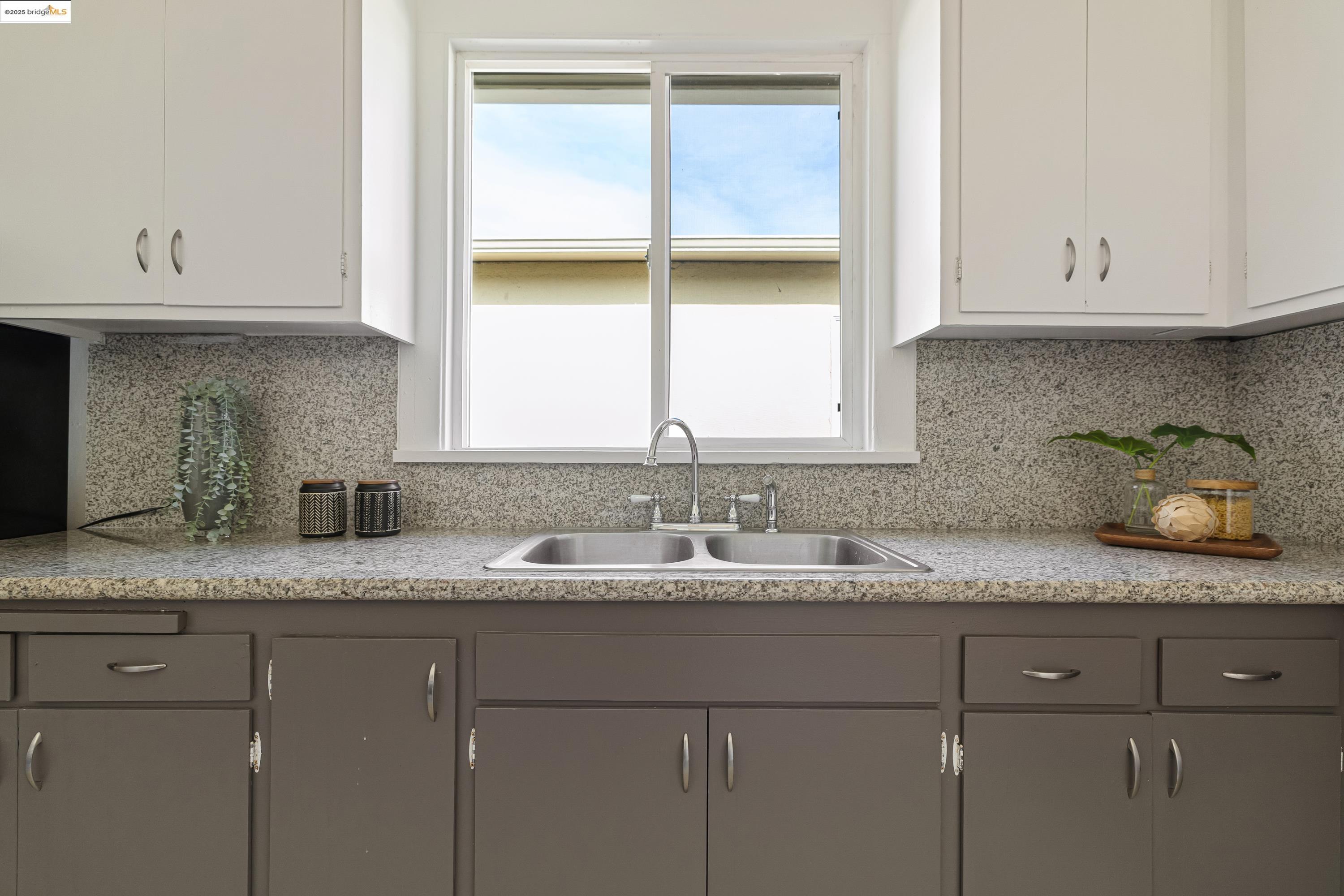 Detail Gallery Image 25 of 50 For 1505 Tyler St, Berkeley,  CA 94703 - 4 Beds | 3 Baths