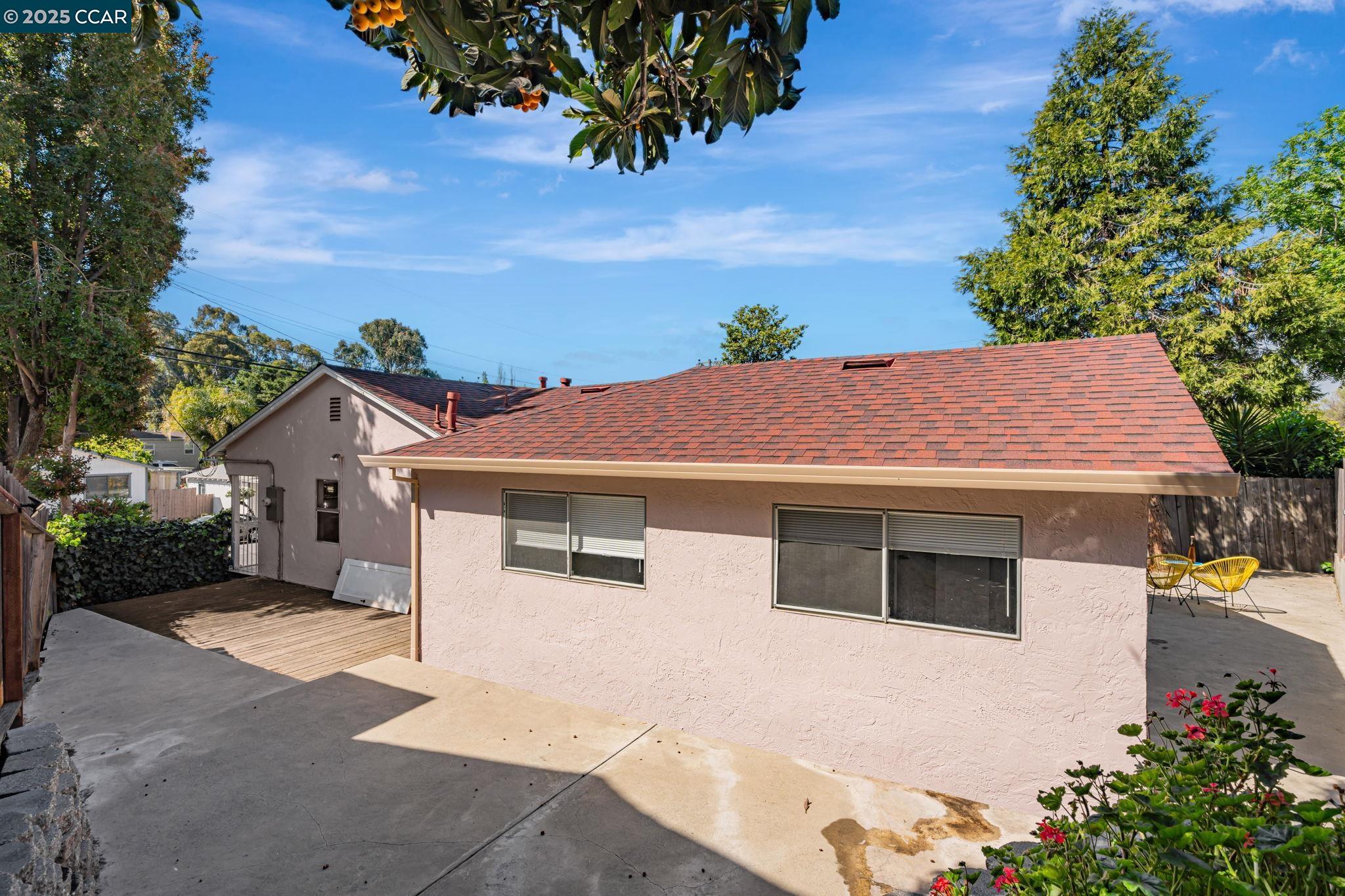 Detail Gallery Image 33 of 33 For 808 4th, Rodeo,  CA 94572-1330 - 3 Beds | 1 Baths