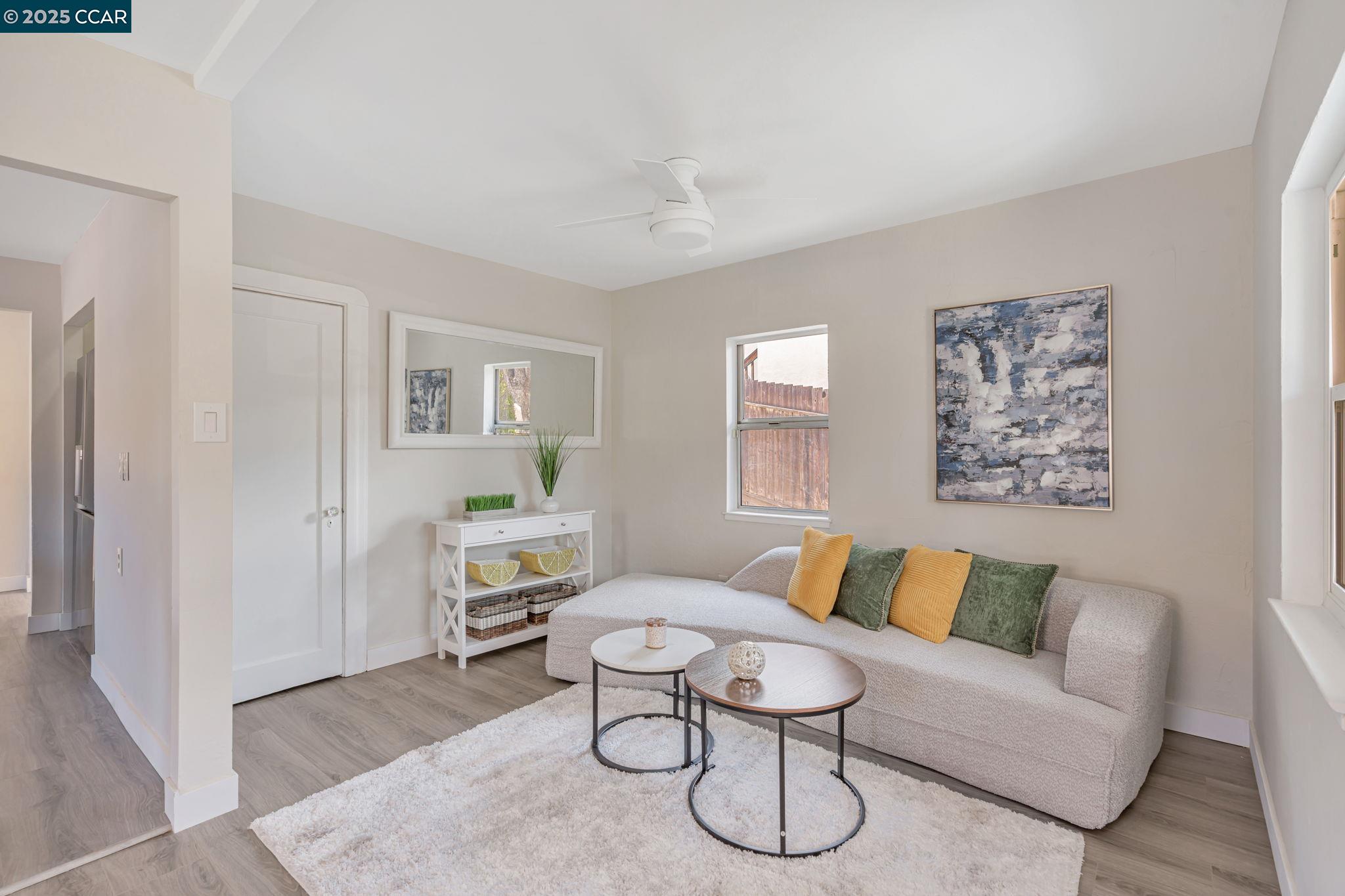 Detail Gallery Image 8 of 33 For 808 4th, Rodeo,  CA 94572-1330 - 3 Beds | 1 Baths