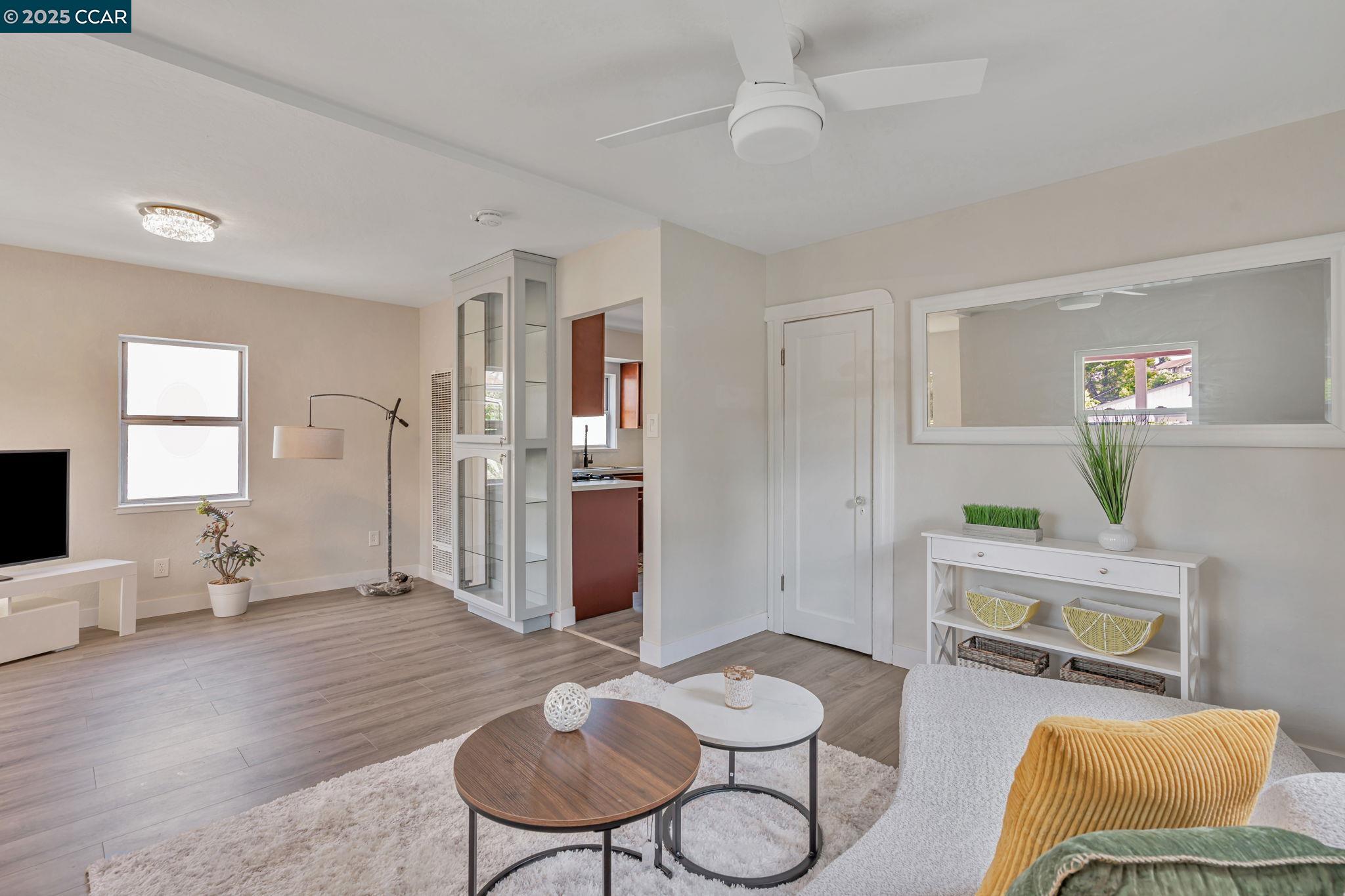 Detail Gallery Image 10 of 33 For 808 4th, Rodeo,  CA 94572-1330 - 3 Beds | 1 Baths