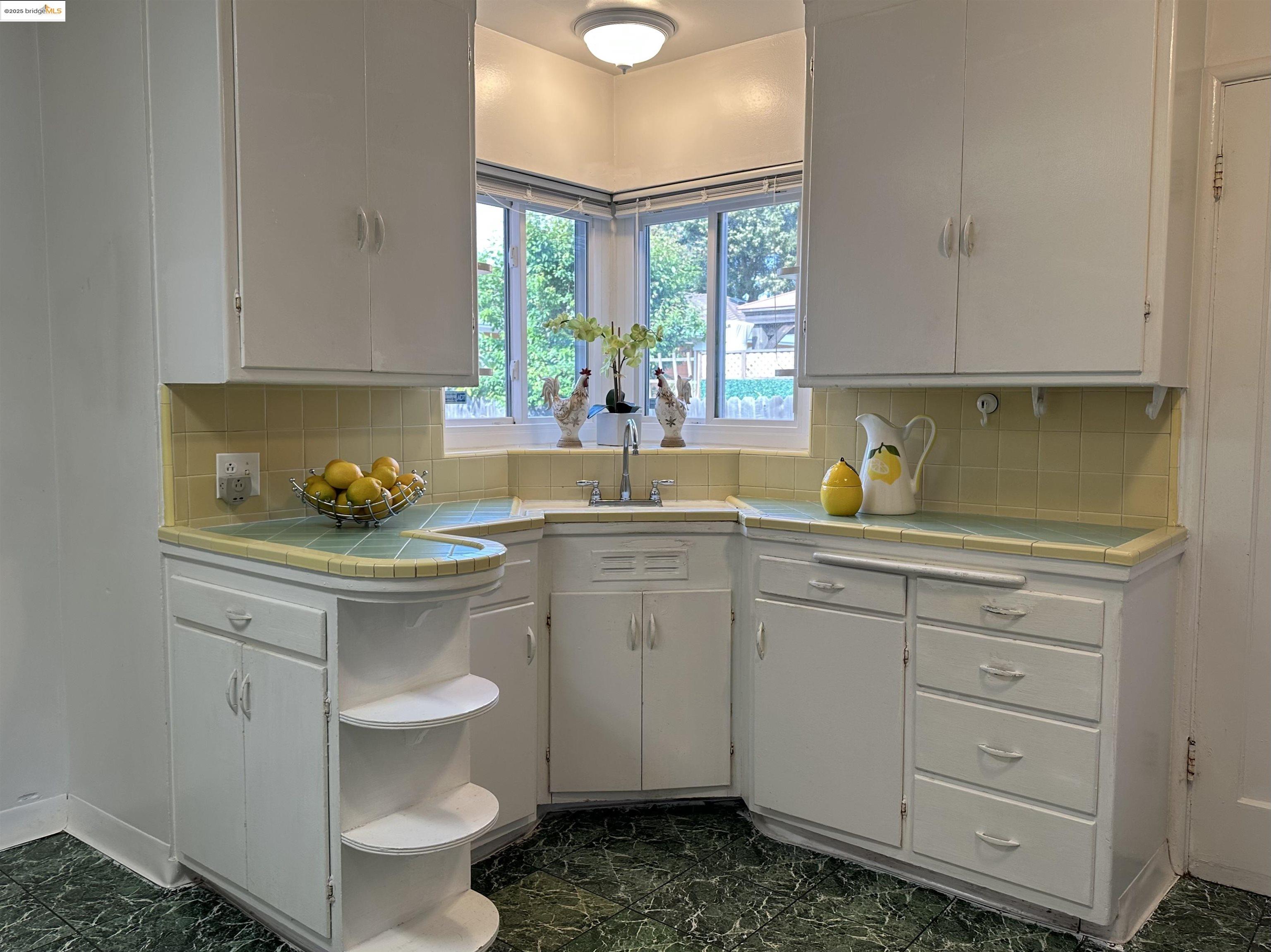 Detail Gallery Image 20 of 55 For 2617 Lowell Ave, Richmond,  CA 94804 - 3 Beds | 2 Baths