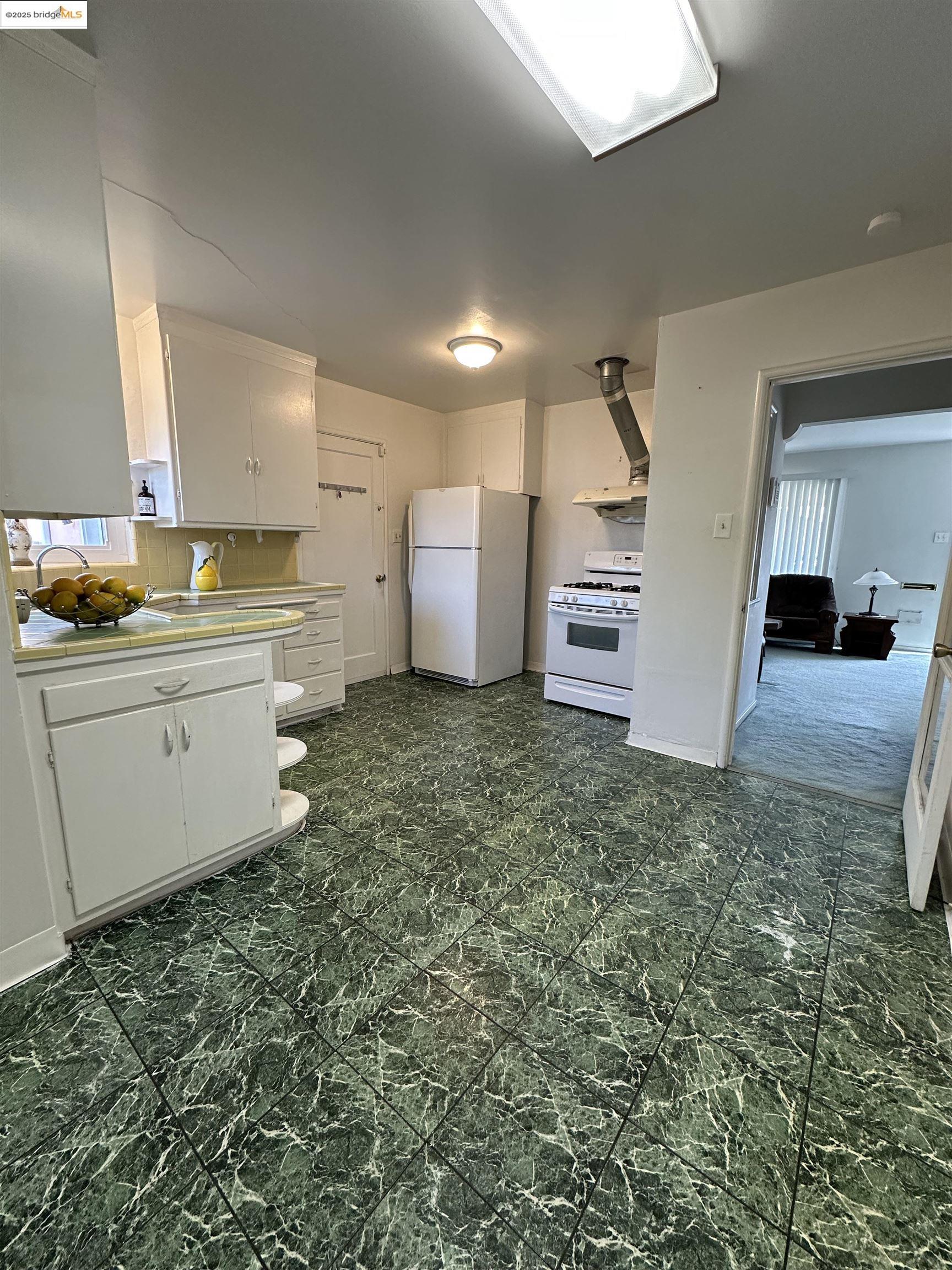Detail Gallery Image 23 of 55 For 2617 Lowell Ave, Richmond,  CA 94804 - 3 Beds | 2 Baths