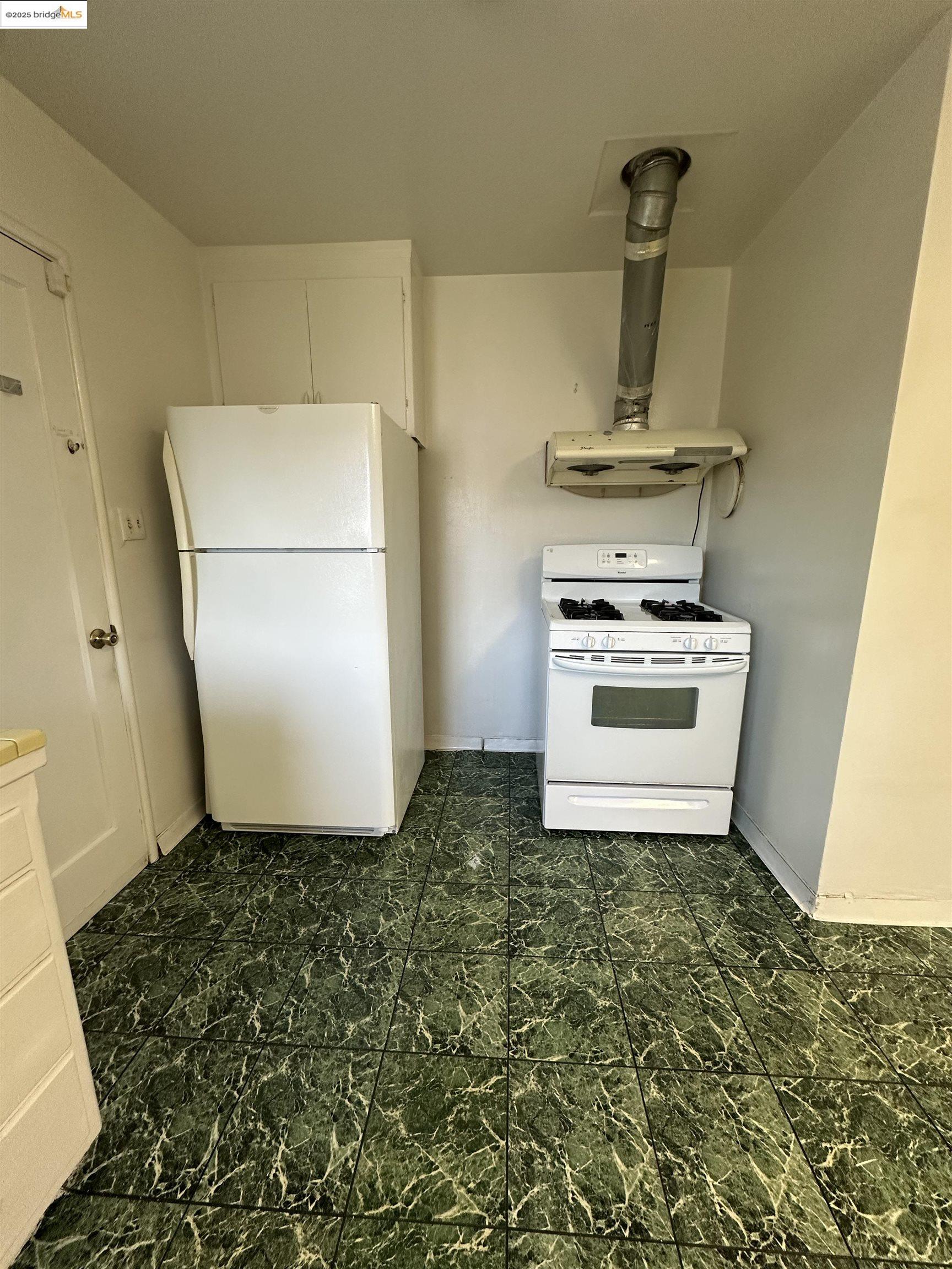 Detail Gallery Image 24 of 55 For 2617 Lowell Ave, Richmond,  CA 94804 - 3 Beds | 2 Baths