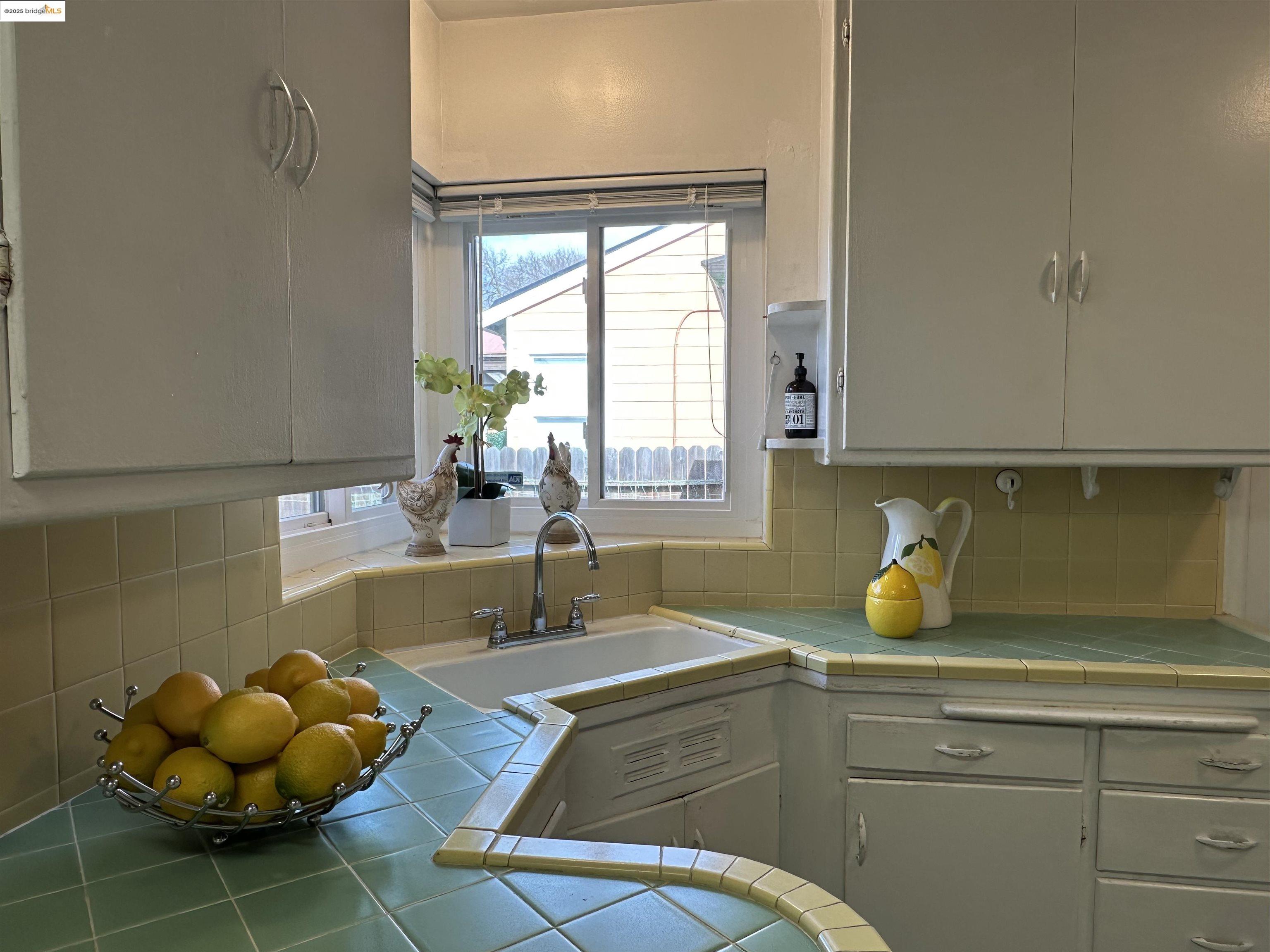Detail Gallery Image 27 of 55 For 2617 Lowell Ave, Richmond,  CA 94804 - 3 Beds | 2 Baths