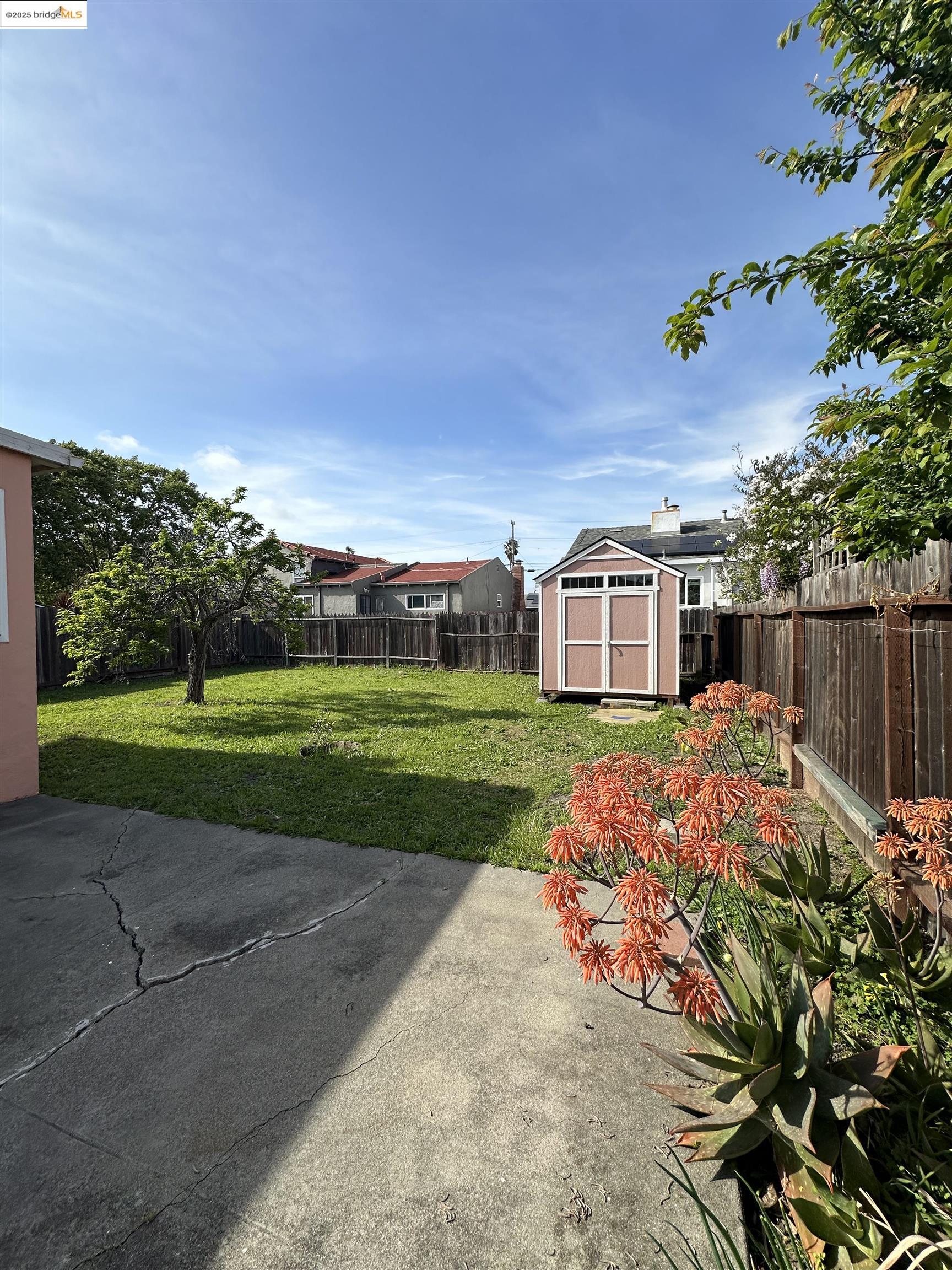Detail Gallery Image 41 of 55 For 2617 Lowell Ave, Richmond,  CA 94804 - 3 Beds | 2 Baths