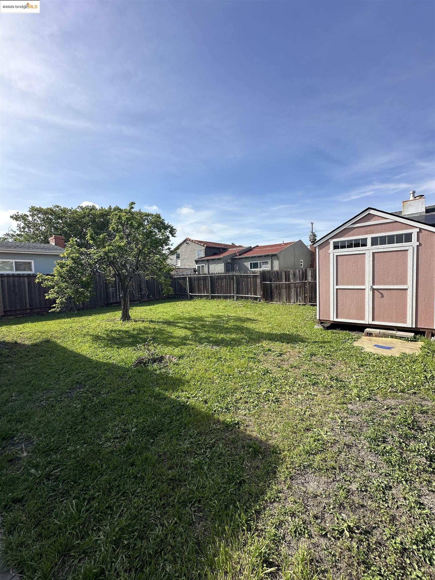 Detail Gallery Image 42 of 55 For 2617 Lowell Ave, Richmond,  CA 94804 - 3 Beds | 2 Baths