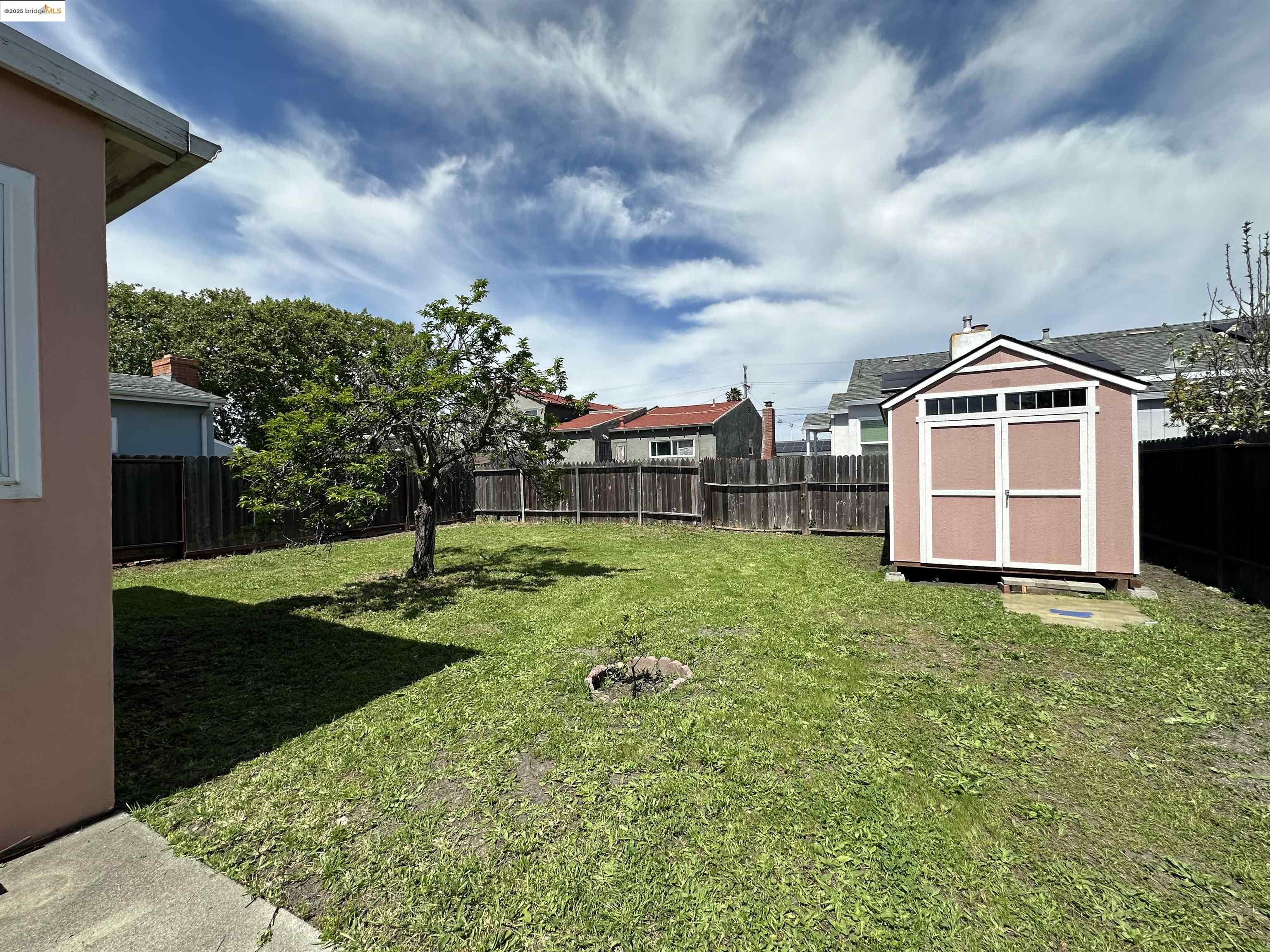 Detail Gallery Image 43 of 55 For 2617 Lowell Ave, Richmond,  CA 94804 - 3 Beds | 2 Baths