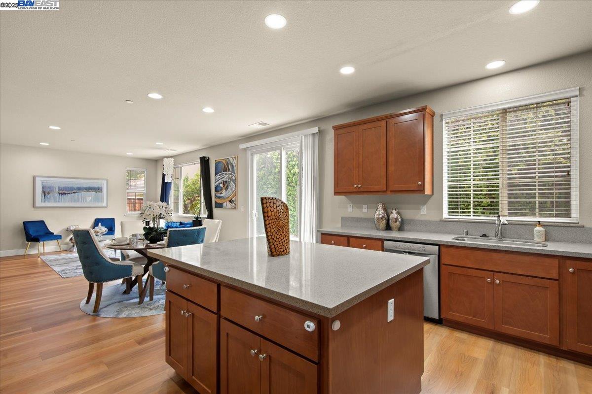 Detail Gallery Image 14 of 42 For 236 Gerald Cir, Milpitas,  CA 95035 - 3 Beds | 2/1 Baths