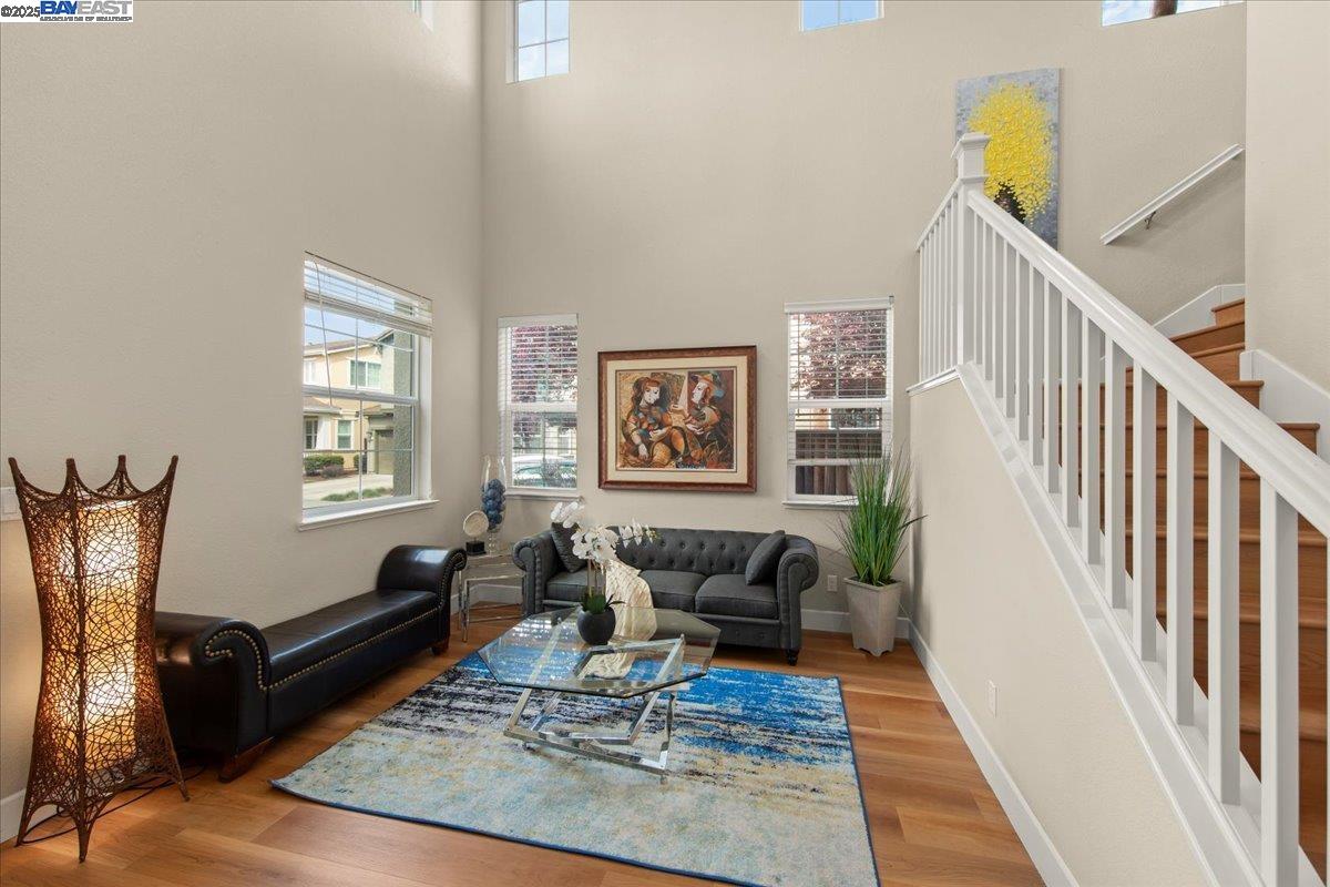 Detail Gallery Image 5 of 42 For 236 Gerald Cir, Milpitas,  CA 95035 - 3 Beds | 2/1 Baths