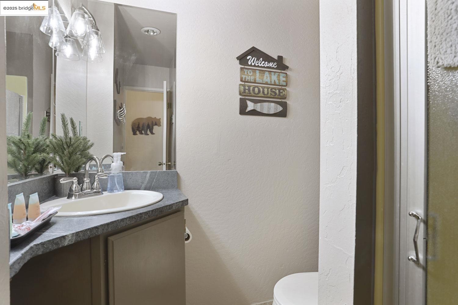 Detail Gallery Image 31 of 49 For 33840 Upper Leland Rd a,  Pinecrest,  CA 95375 - 3 Beds | 2 Baths
