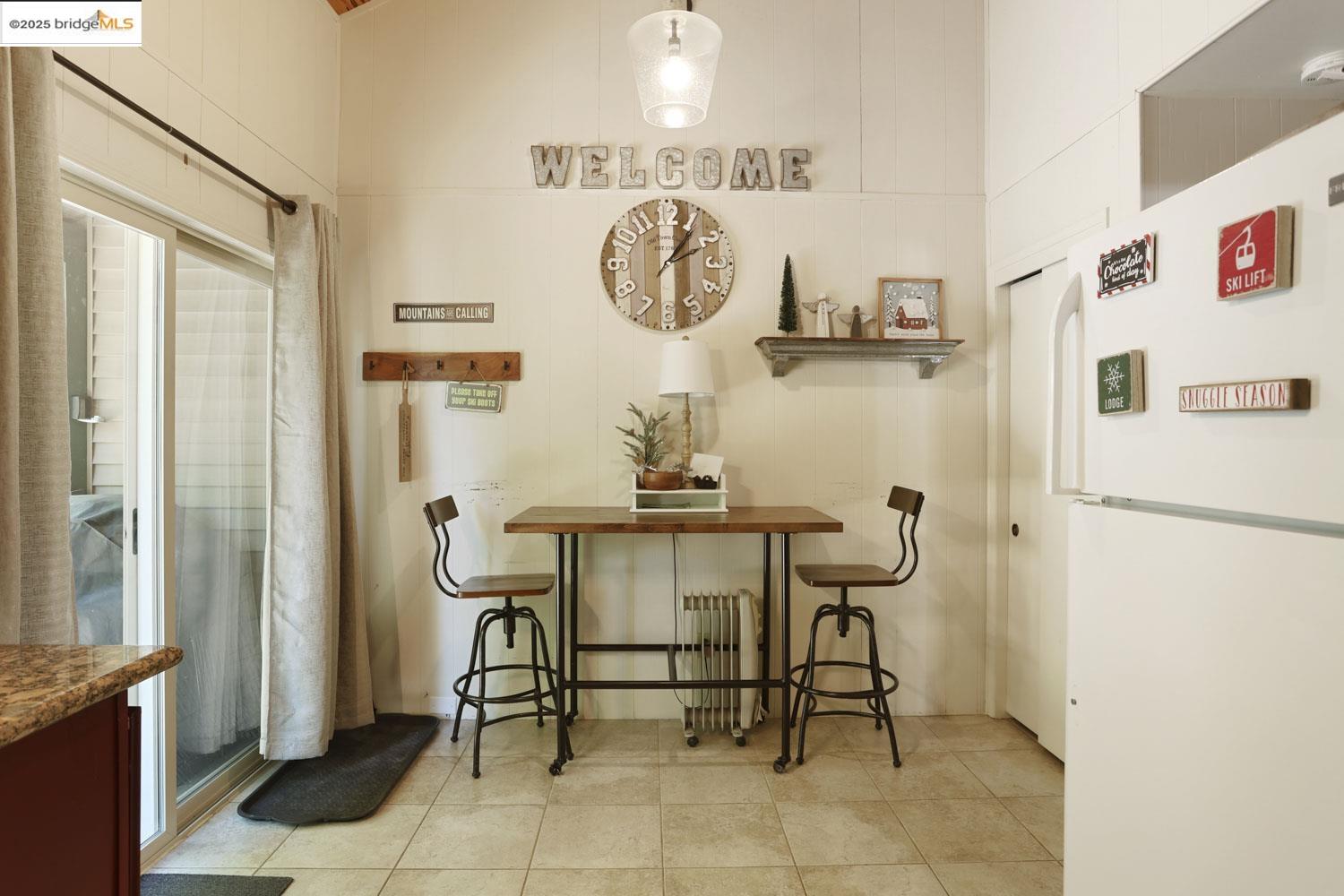 Detail Gallery Image 7 of 49 For 33840 Upper Leland Rd a,  Pinecrest,  CA 95375 - 3 Beds | 2 Baths