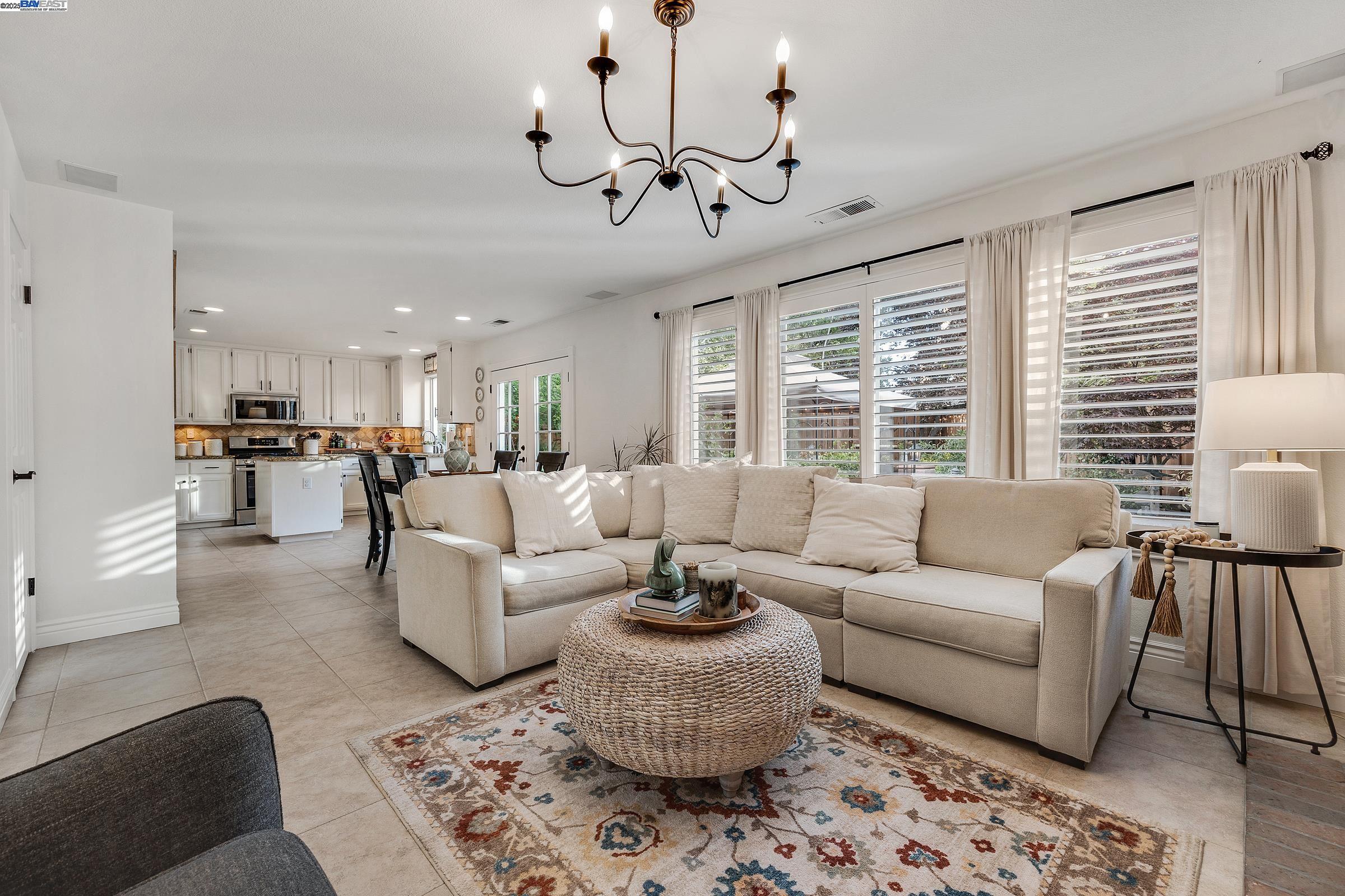 Detail Gallery Image 11 of 46 For 4252 Katie Lane, Pleasanton,  CA 94588 - 4 Beds | 2/1 Baths