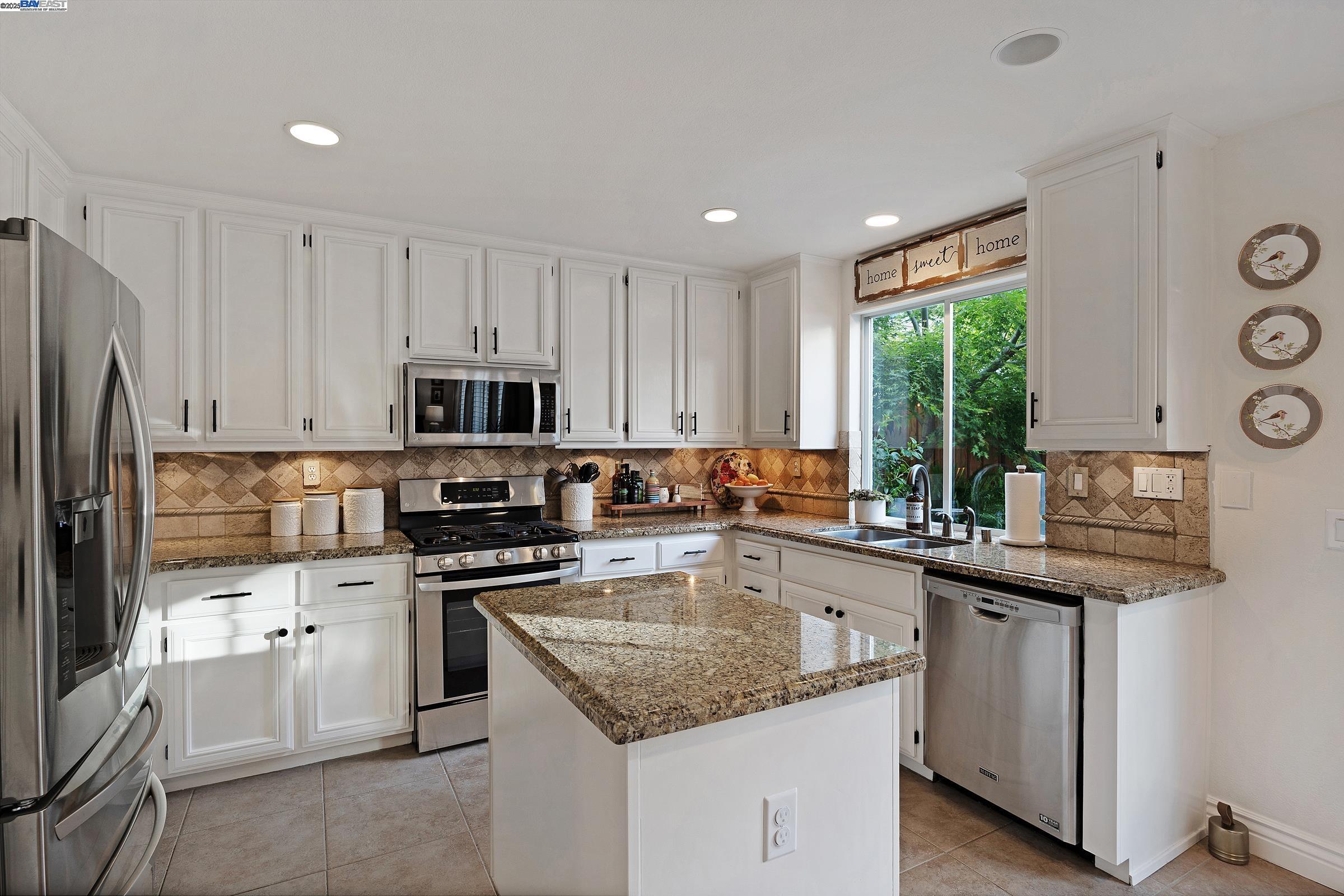Detail Gallery Image 14 of 46 For 4252 Katie Lane, Pleasanton,  CA 94588 - 4 Beds | 2/1 Baths