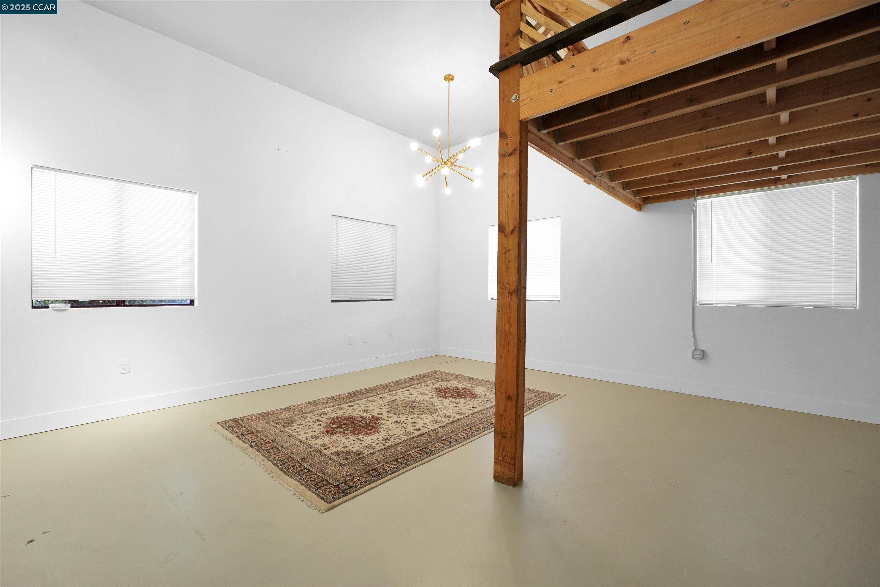 Detail Gallery Image 14 of 38 For 1092 Calcot Place, Oakland,  CA 94606 - – Beds | – Baths