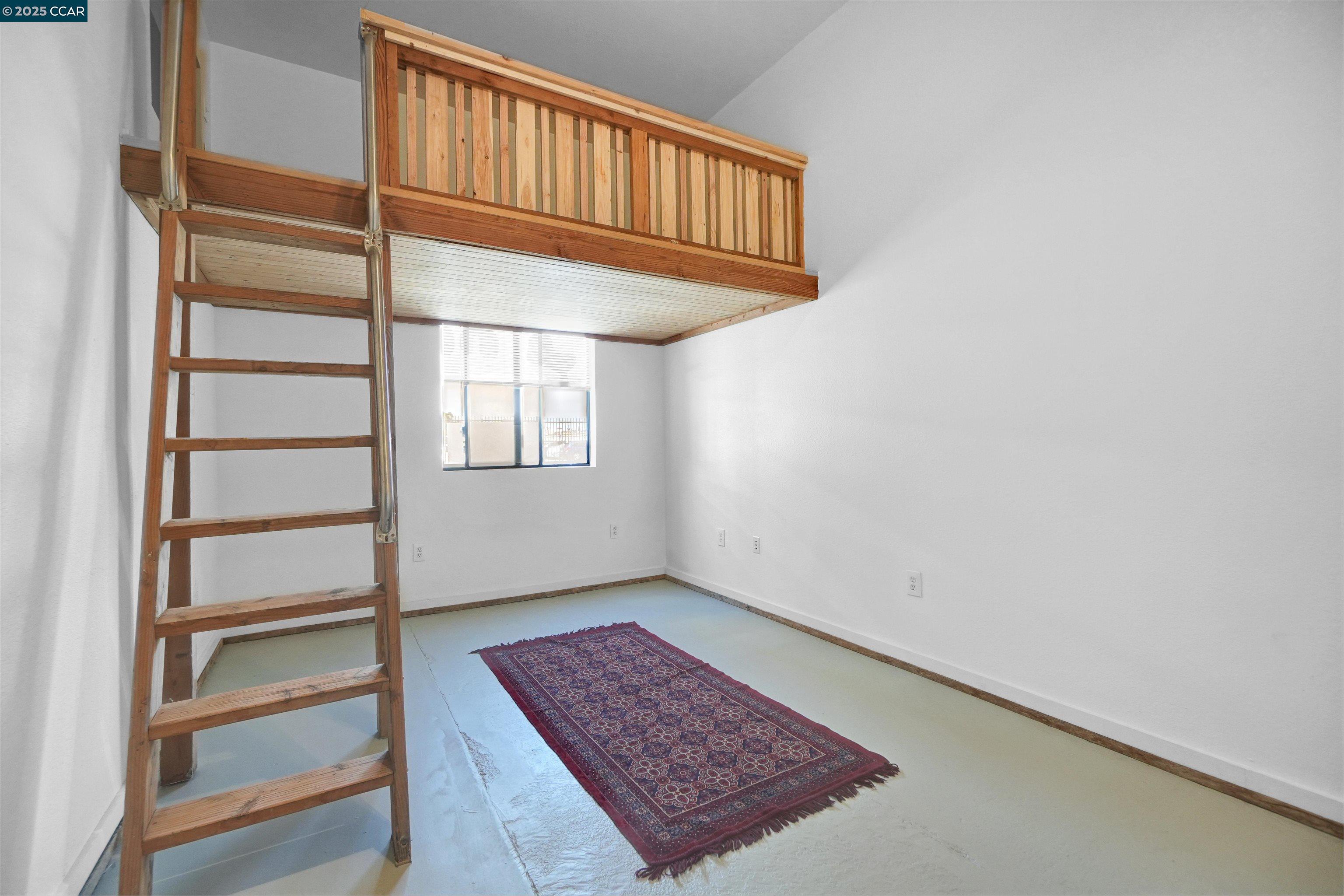 Detail Gallery Image 9 of 38 For 1092 Calcot Place, Oakland,  CA 94606 - – Beds | – Baths