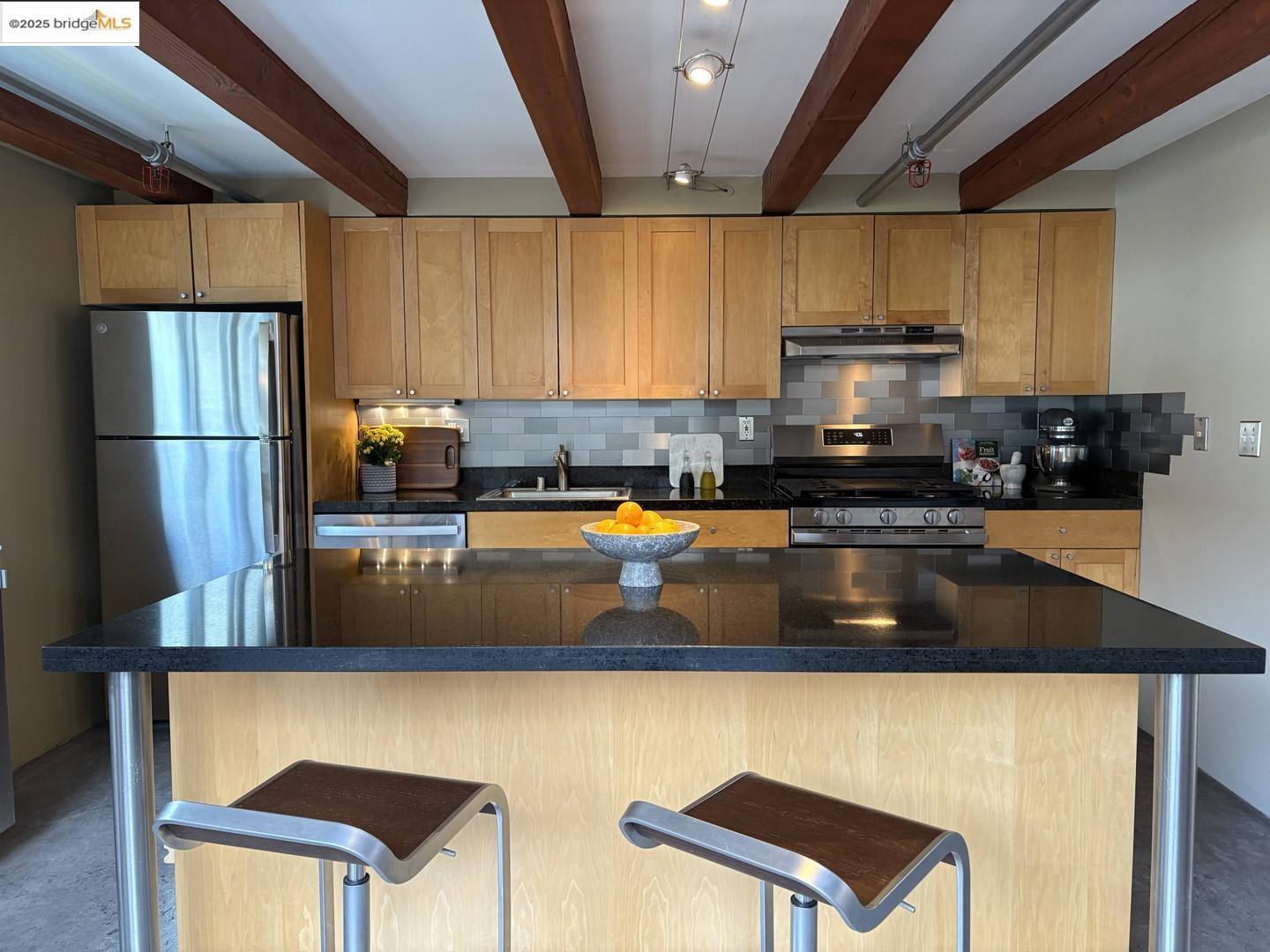 Detail Gallery Image 5 of 40 For 701 Pennsylvania Ave #109,  San Francisco,  CA 94107 - 2 Beds | 2 Baths