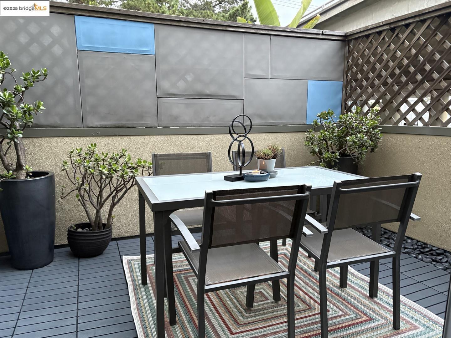 Detail Gallery Image 9 of 40 For 701 Pennsylvania Ave #109,  San Francisco,  CA 94107 - 2 Beds | 2 Baths