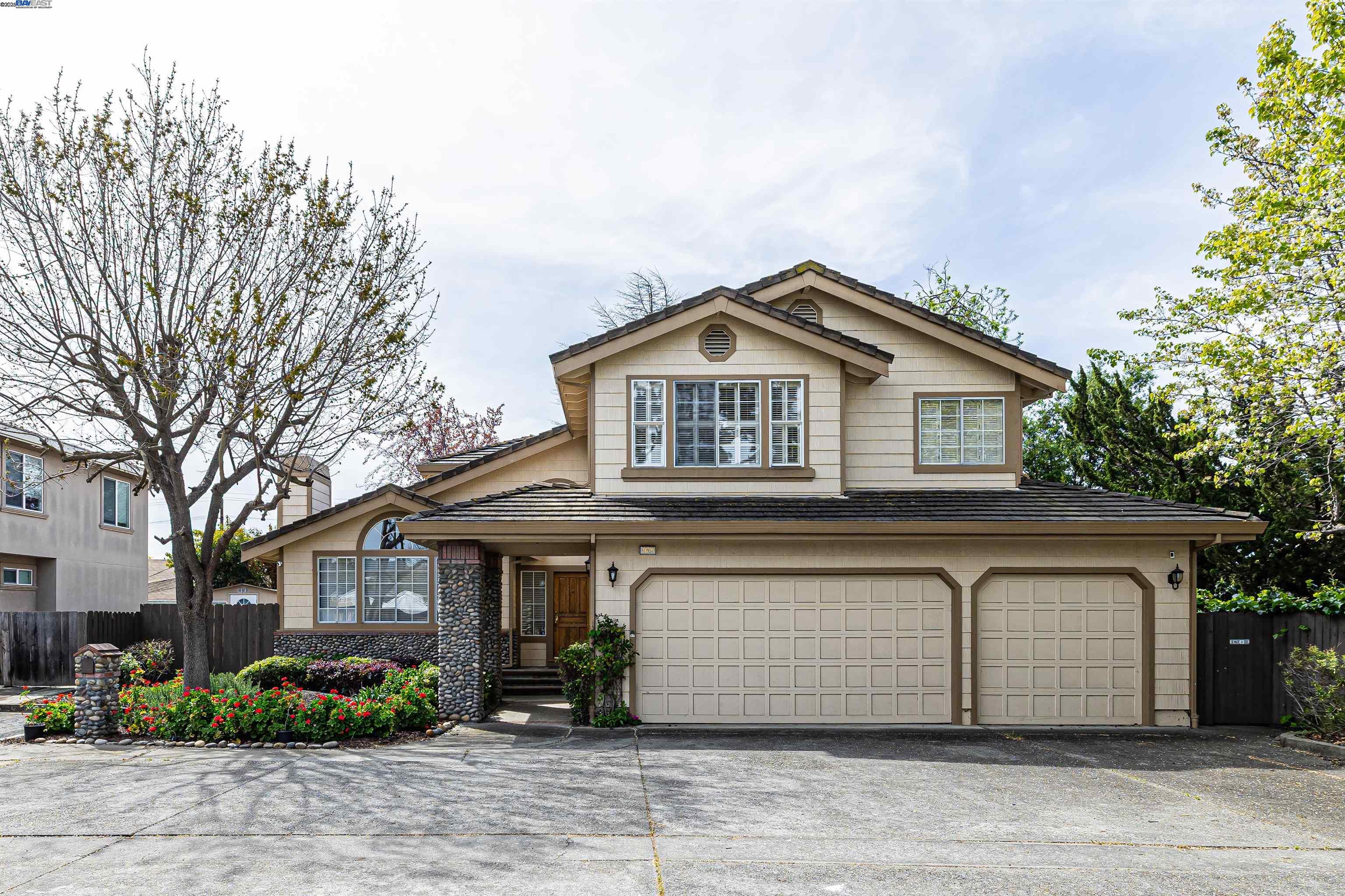 Detail Gallery Image 1 of 1 For 3629 Corte Rubiolo, Castro Valley,  CA 94546 - 4 Beds | 3 Baths