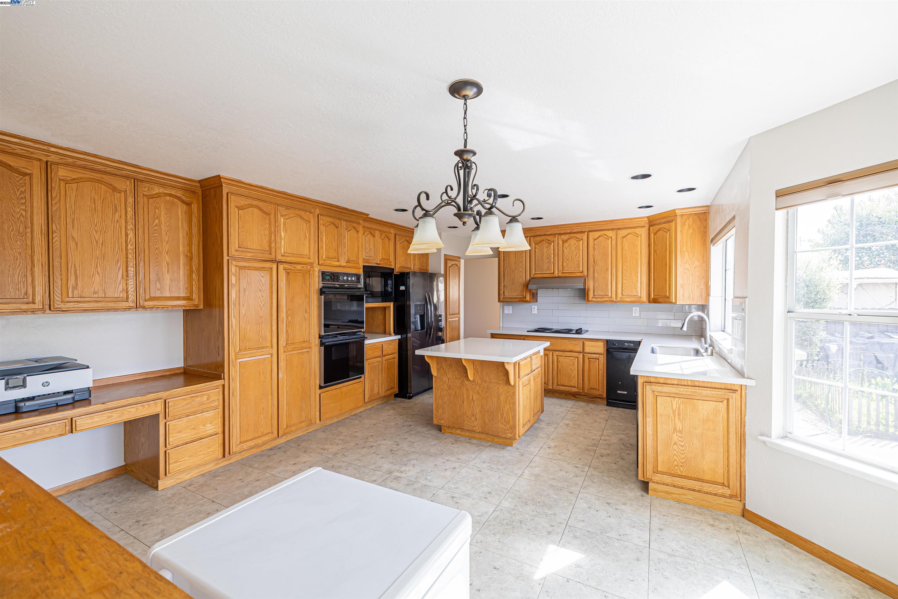 Detail Gallery Image 14 of 30 For 3629 Corte Rubiolo, Castro Valley,  CA 94546 - 4 Beds | 3 Baths