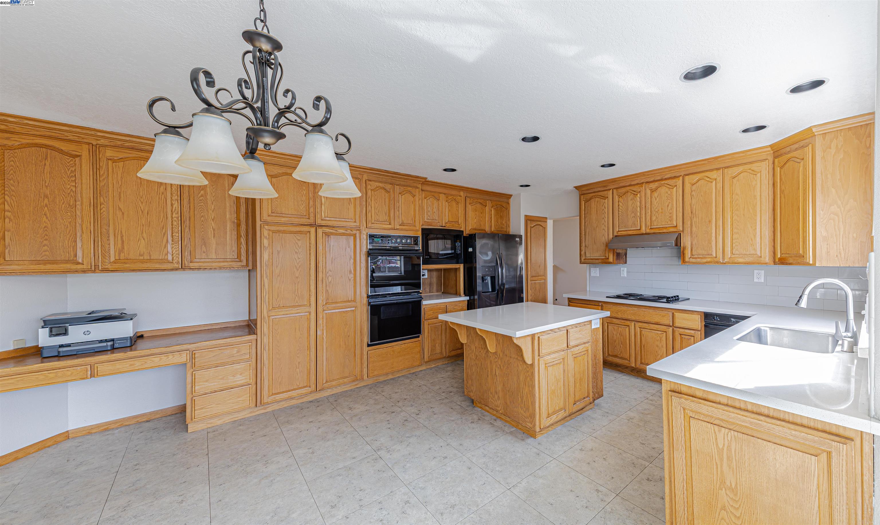 Detail Gallery Image 15 of 30 For 3629 Corte Rubiolo, Castro Valley,  CA 94546 - 4 Beds | 3 Baths