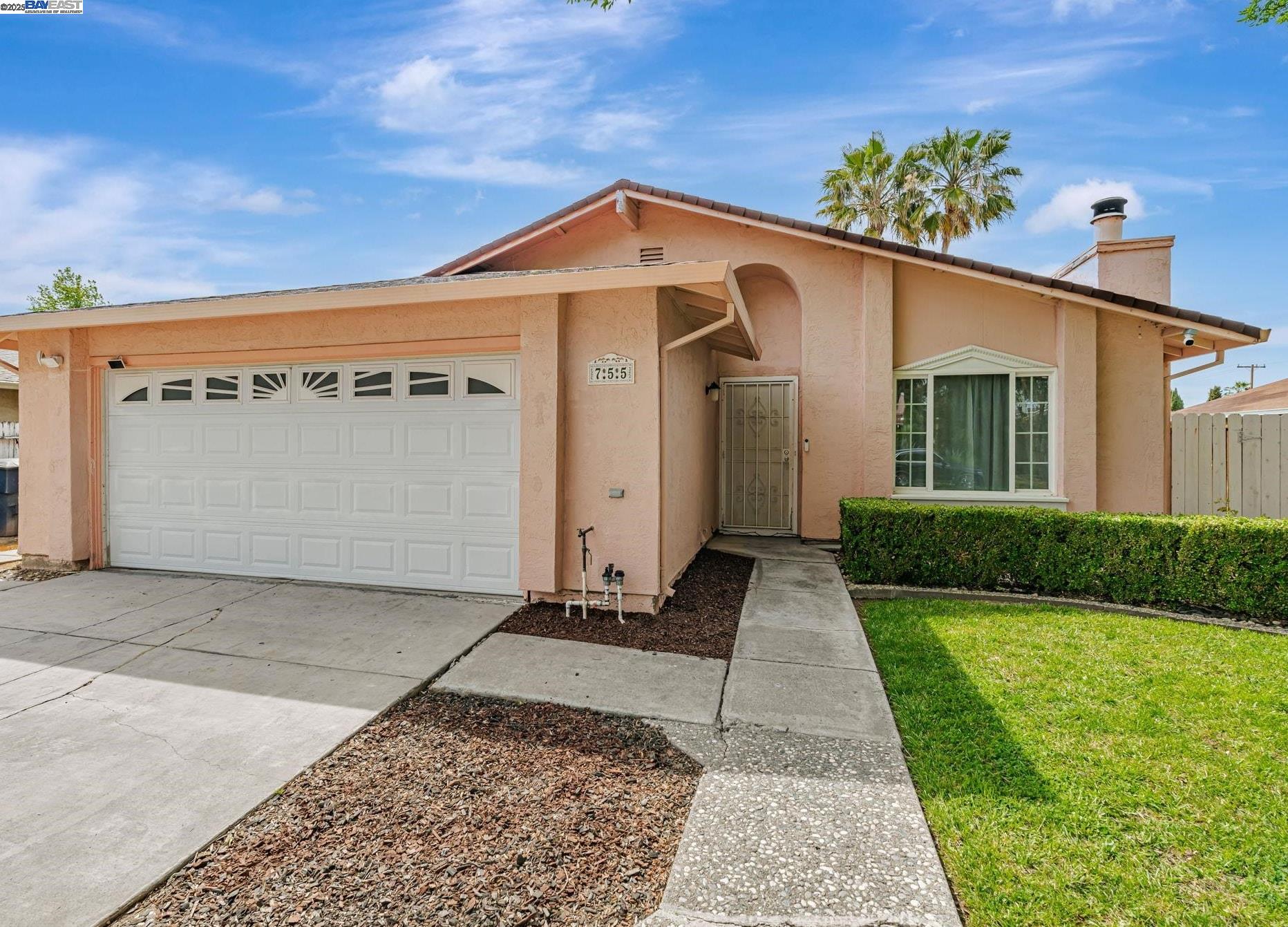 Detail Gallery Image 1 of 34 For 755 Joranollo Dr, Tracy,  CA 95376 - 2 Beds | 2 Baths