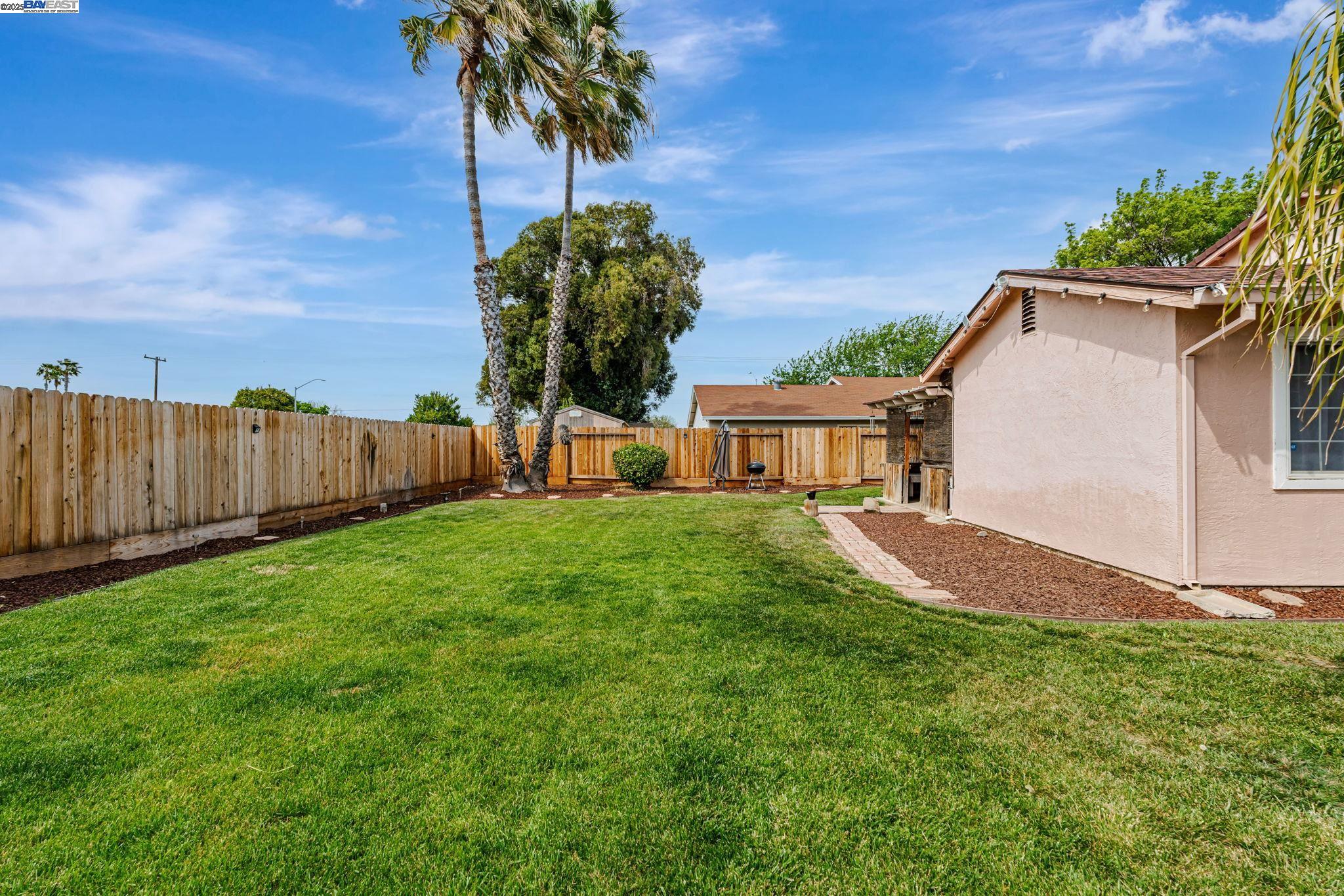 Detail Gallery Image 33 of 34 For 755 Joranollo Dr, Tracy,  CA 95376 - 2 Beds | 2 Baths