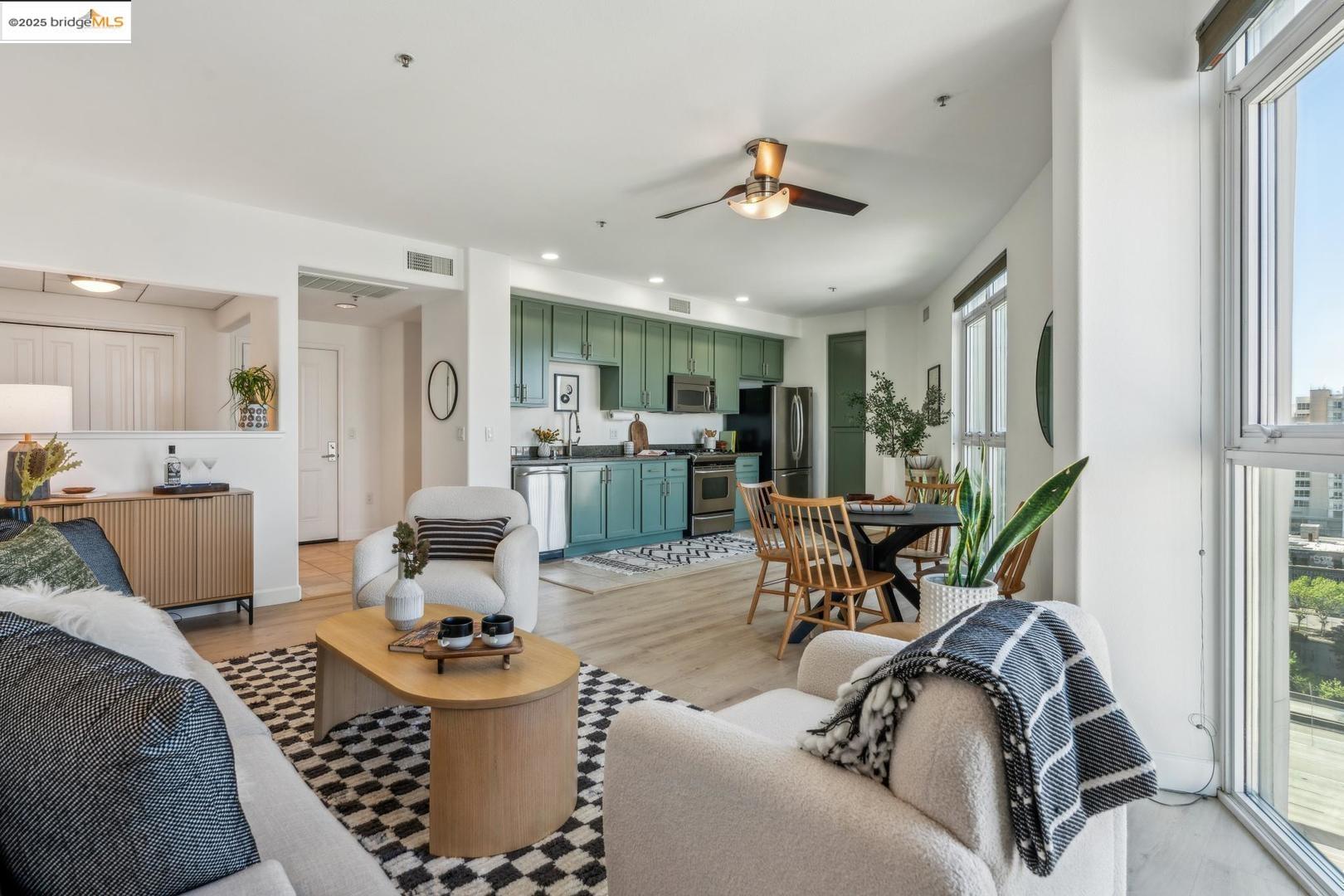 423 7th ST # 909, Oakland, California 94607, 1 Bedroom Bedrooms, 4 Rooms Rooms,1 BathroomBathrooms,Residential,For Sale,423 7th ST # 909,41093458