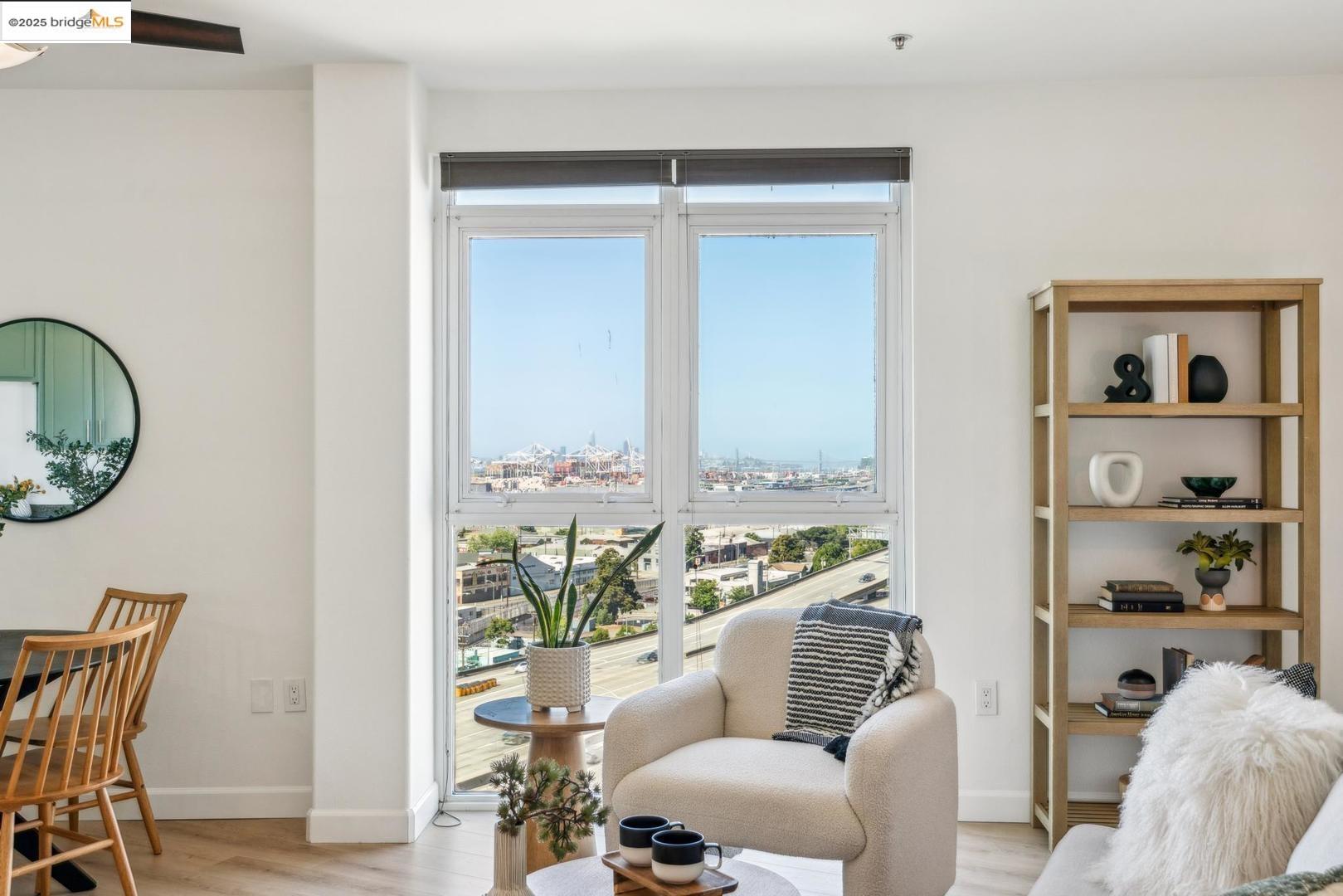 423 7th ST # 909, Oakland, California 94607, 1 Bedroom Bedrooms, 4 Rooms Rooms,1 BathroomBathrooms,Residential,For Sale,423 7th ST # 909,41093458