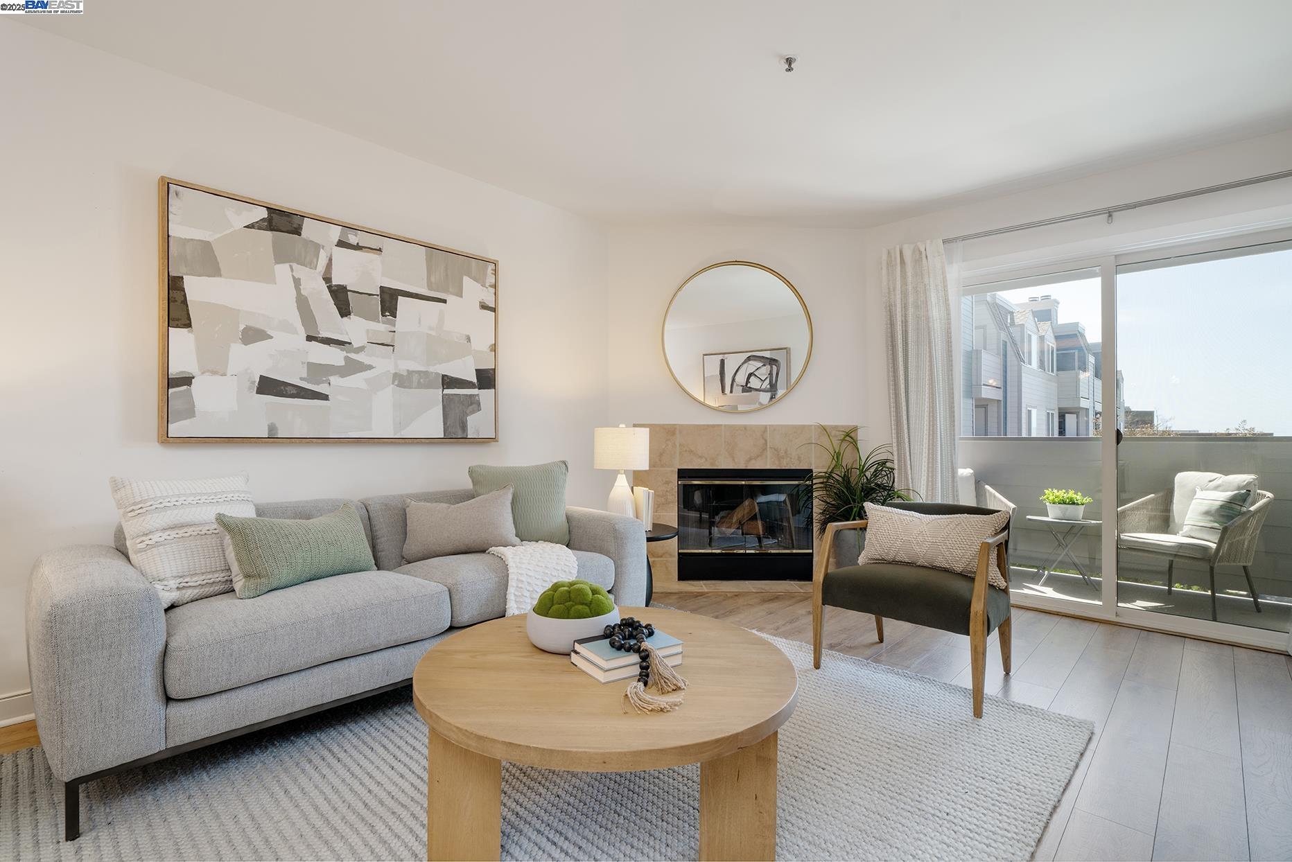 Detail Gallery Image 3 of 40 For 6400 Christie Ave #4319,  Emeryville,  CA 94608 - 1 Beds | 1 Baths