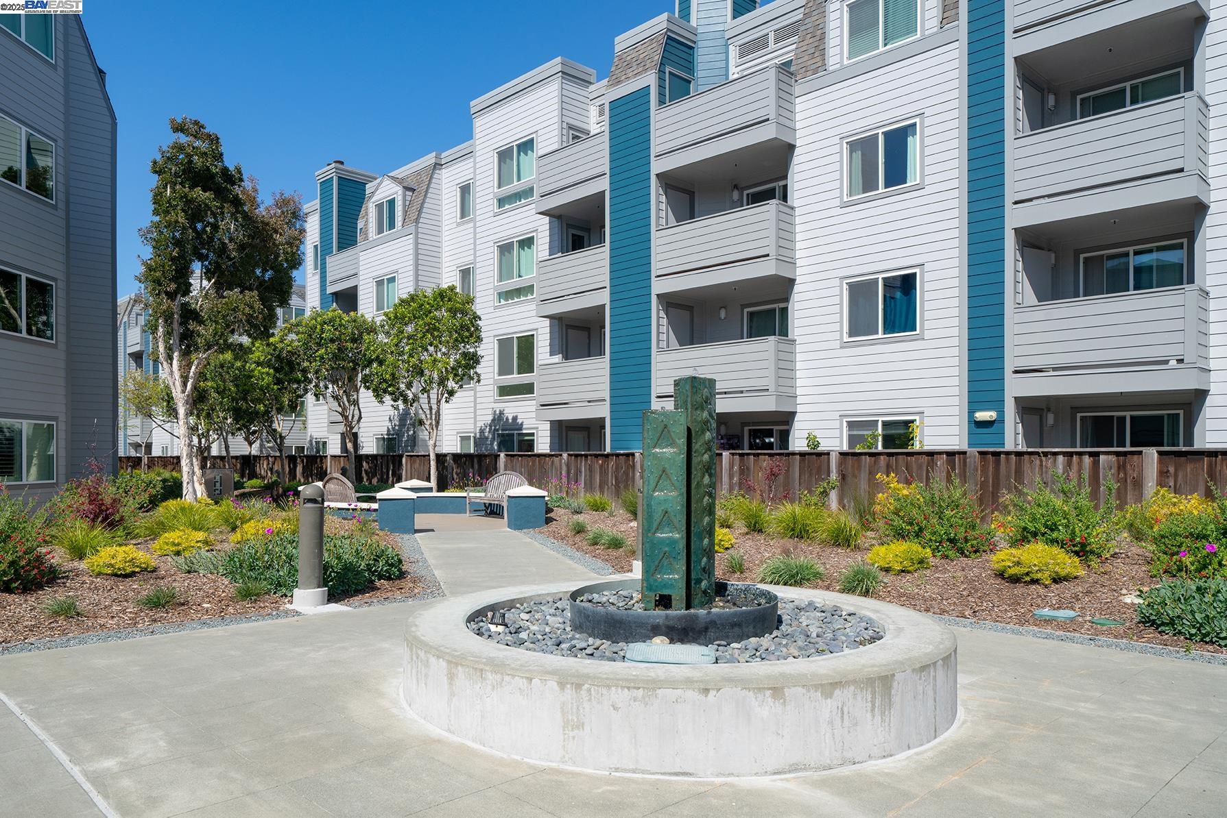 Detail Gallery Image 27 of 40 For 6400 Christie Ave #4319,  Emeryville,  CA 94608 - 1 Beds | 1 Baths