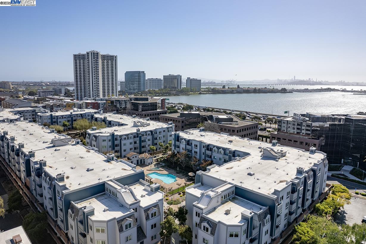 Detail Gallery Image 35 of 40 For 6400 Christie Ave #4319,  Emeryville,  CA 94608 - 1 Beds | 1 Baths