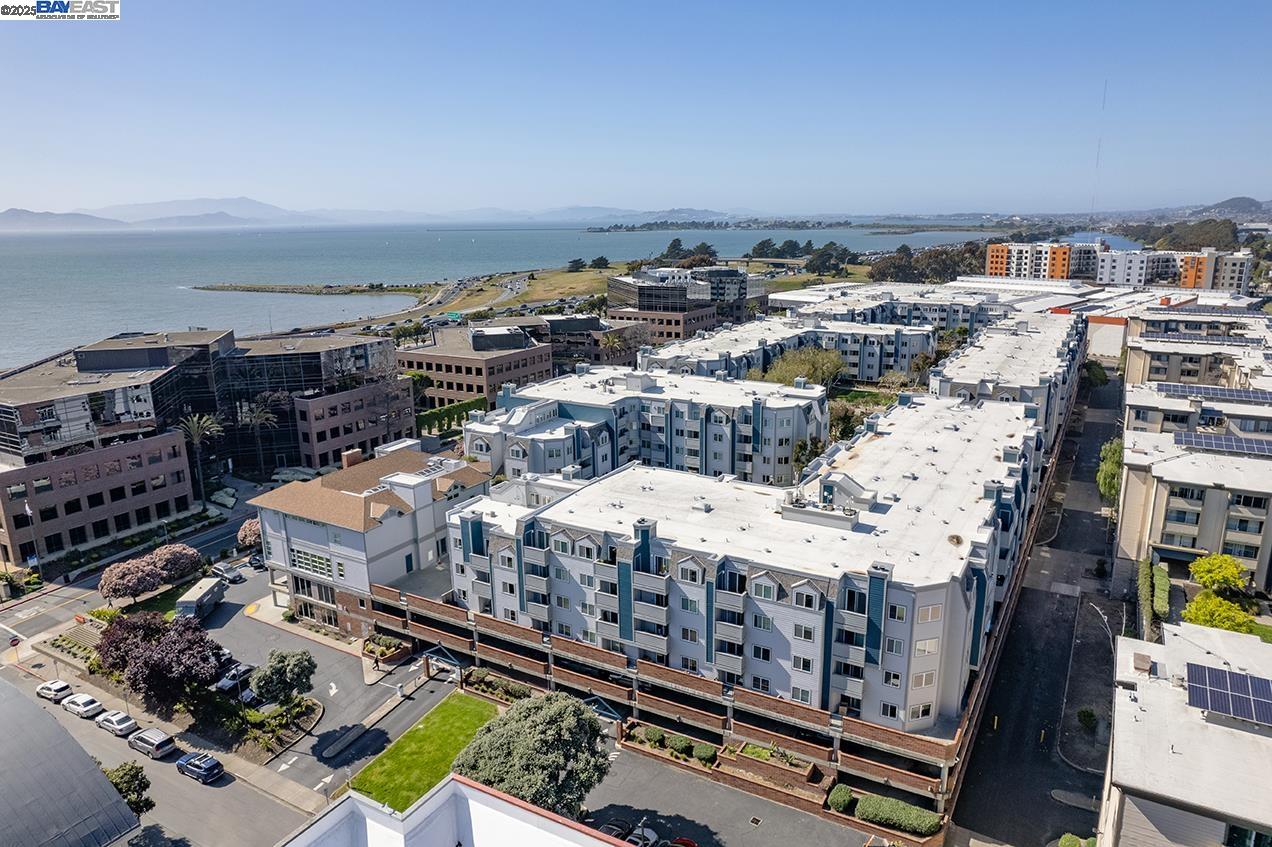 Detail Gallery Image 36 of 40 For 6400 Christie Ave #4319,  Emeryville,  CA 94608 - 1 Beds | 1 Baths