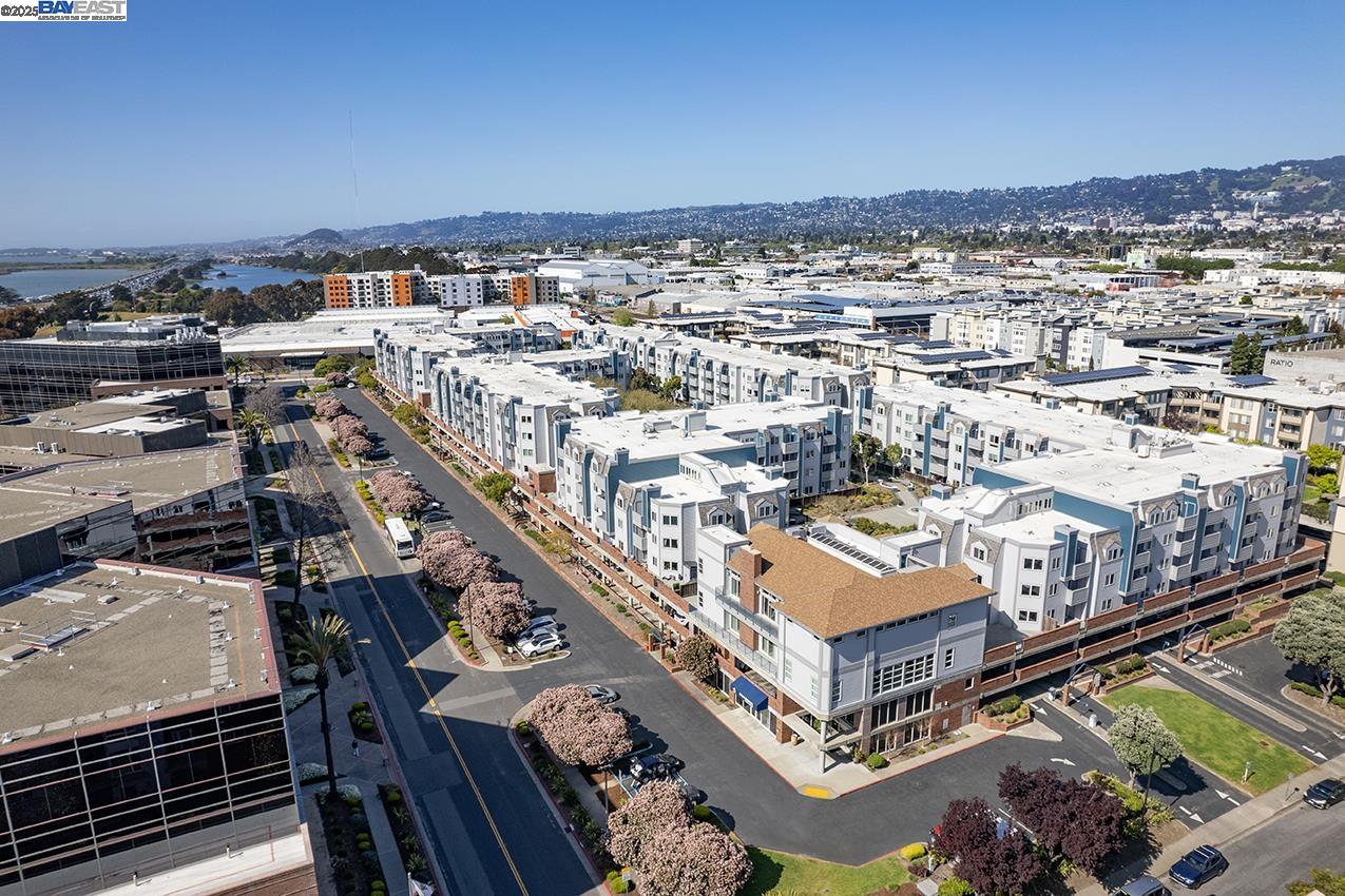 Detail Gallery Image 40 of 40 For 6400 Christie Ave #4319,  Emeryville,  CA 94608 - 1 Beds | 1 Baths
