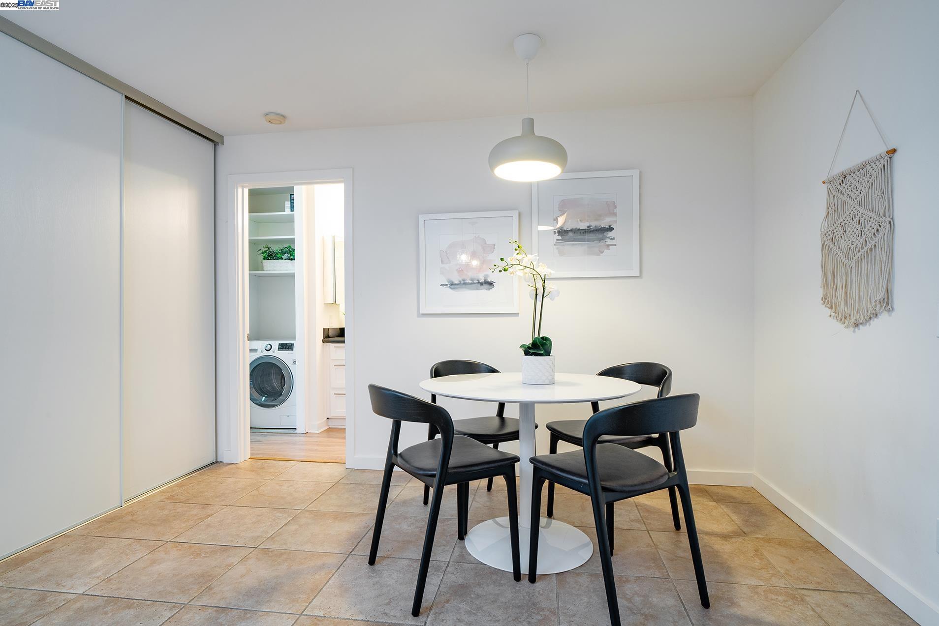 Detail Gallery Image 8 of 40 For 6400 Christie Ave #4319,  Emeryville,  CA 94608 - 1 Beds | 1 Baths