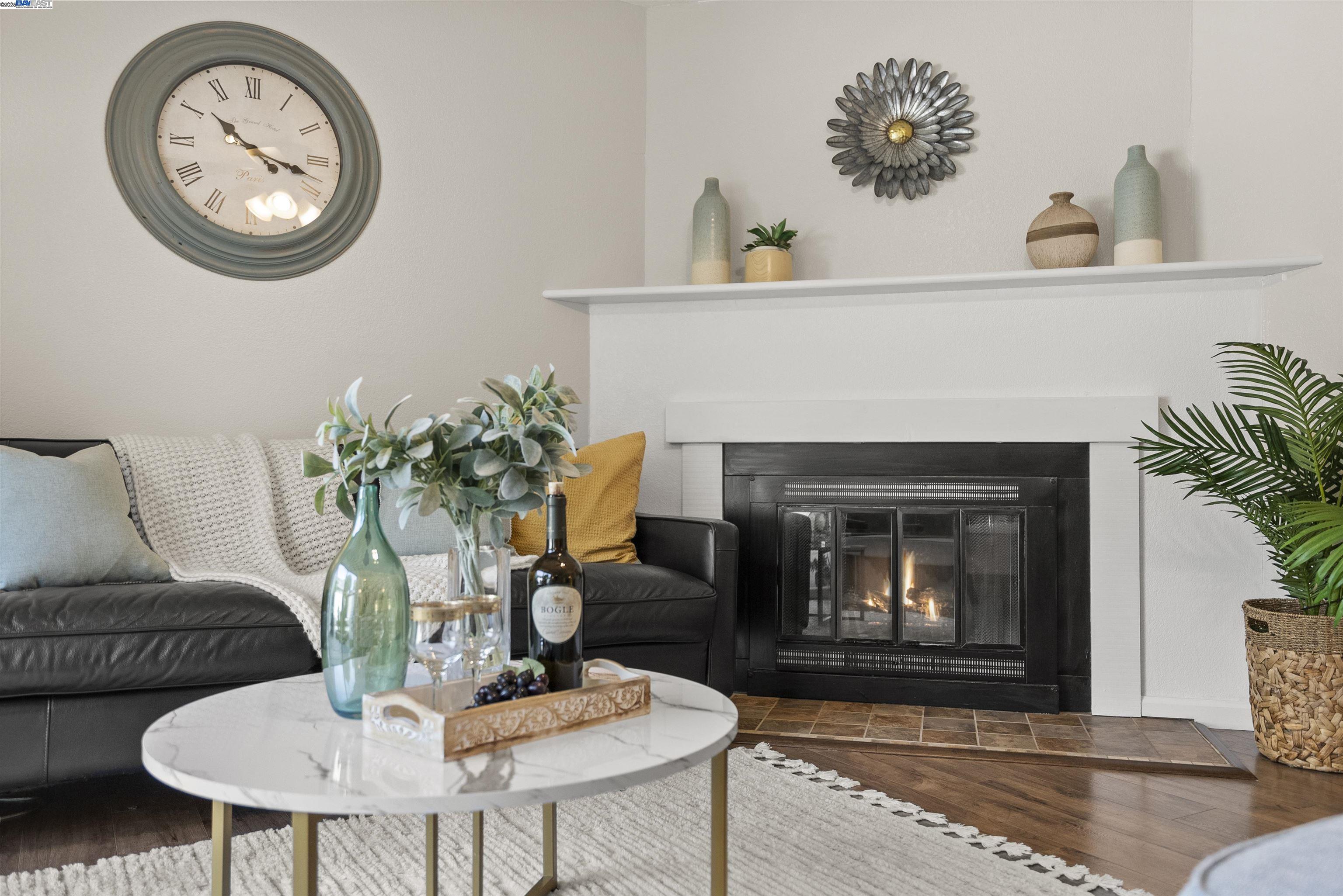 Detail Gallery Image 12 of 37 For 4187 Tanager Cmn, Fremont,  CA 94555 - 3 Beds | 1/1 Baths
