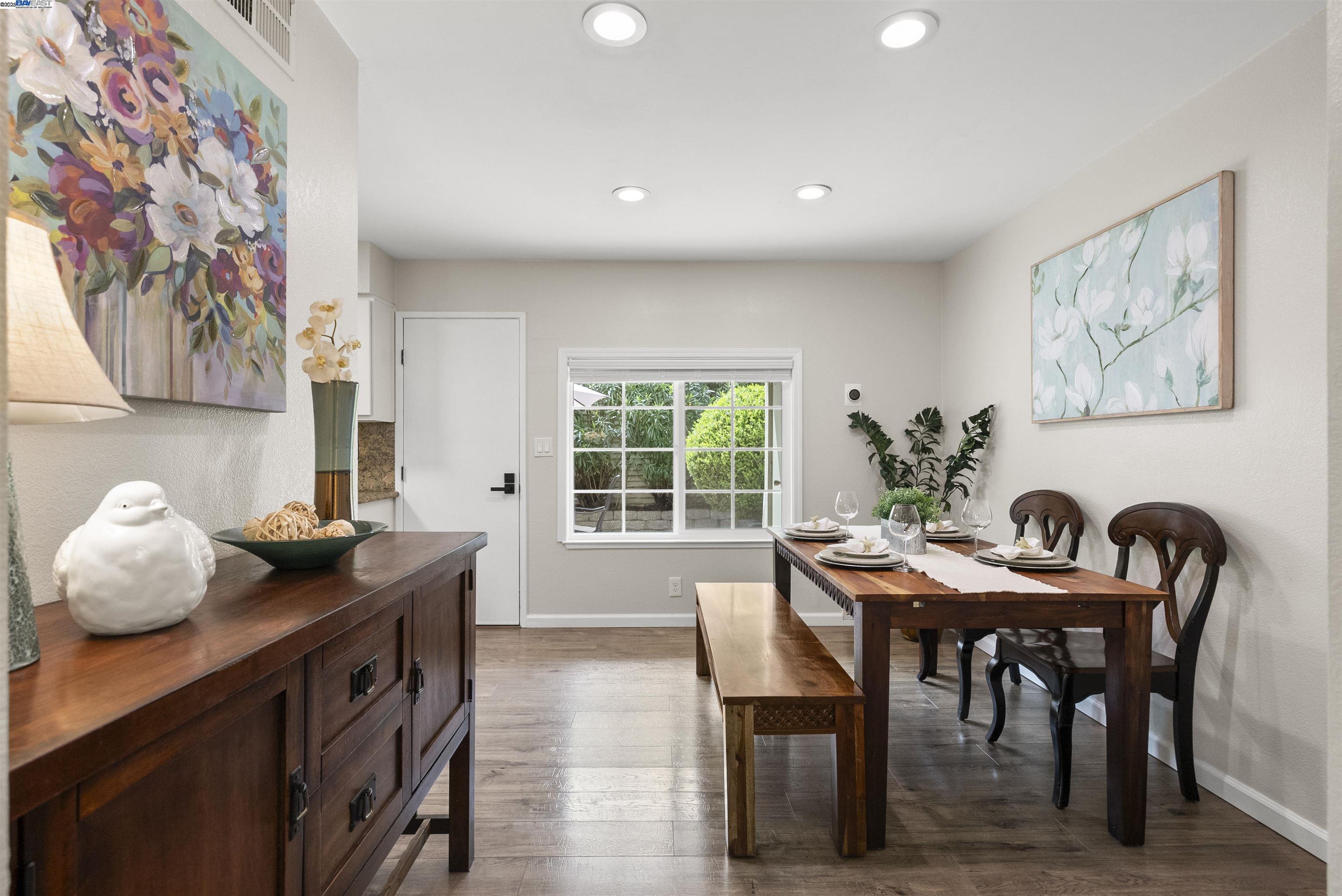 Detail Gallery Image 13 of 37 For 4187 Tanager Cmn, Fremont,  CA 94555 - 3 Beds | 1/1 Baths