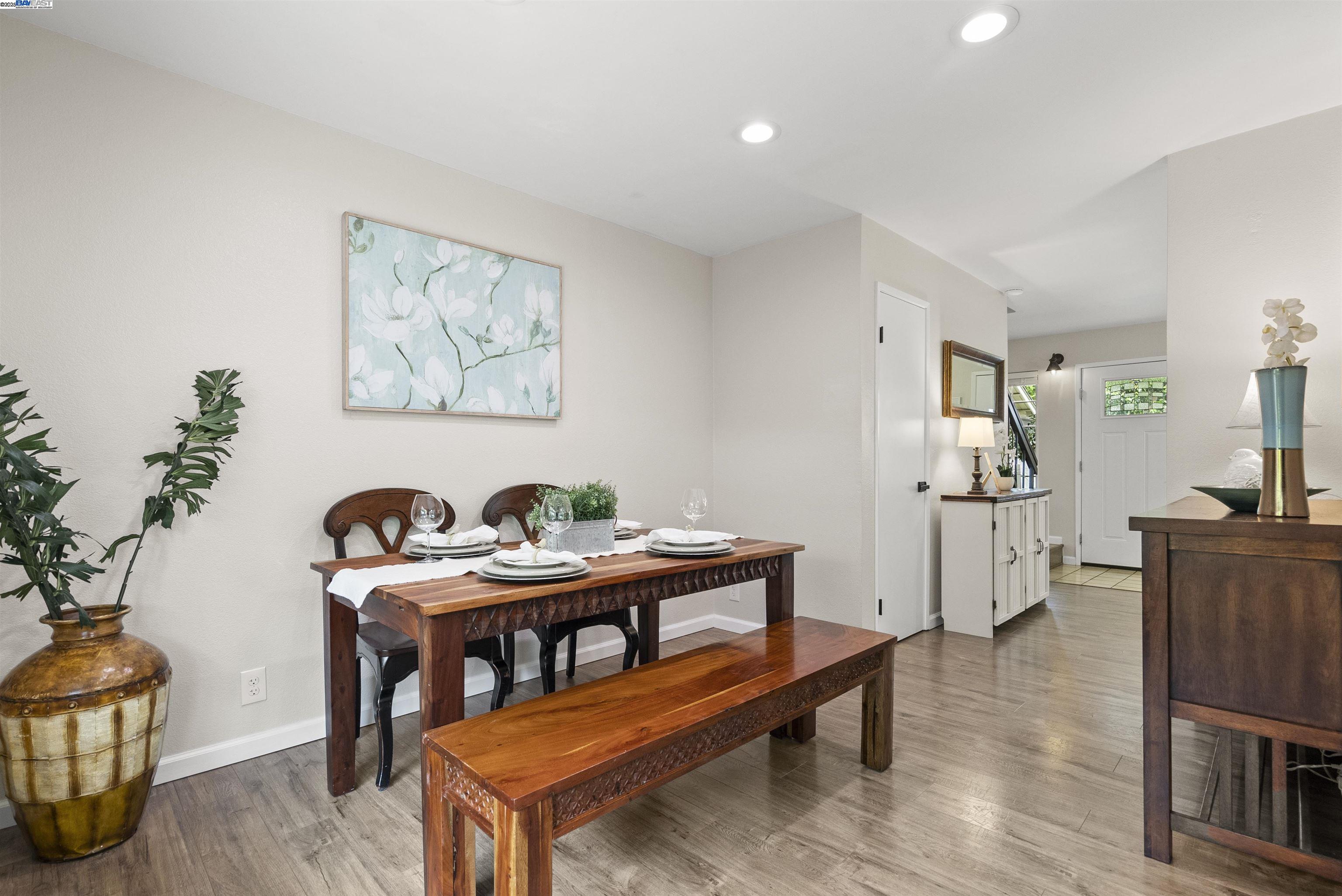 Detail Gallery Image 14 of 37 For 4187 Tanager Cmn, Fremont,  CA 94555 - 3 Beds | 1/1 Baths