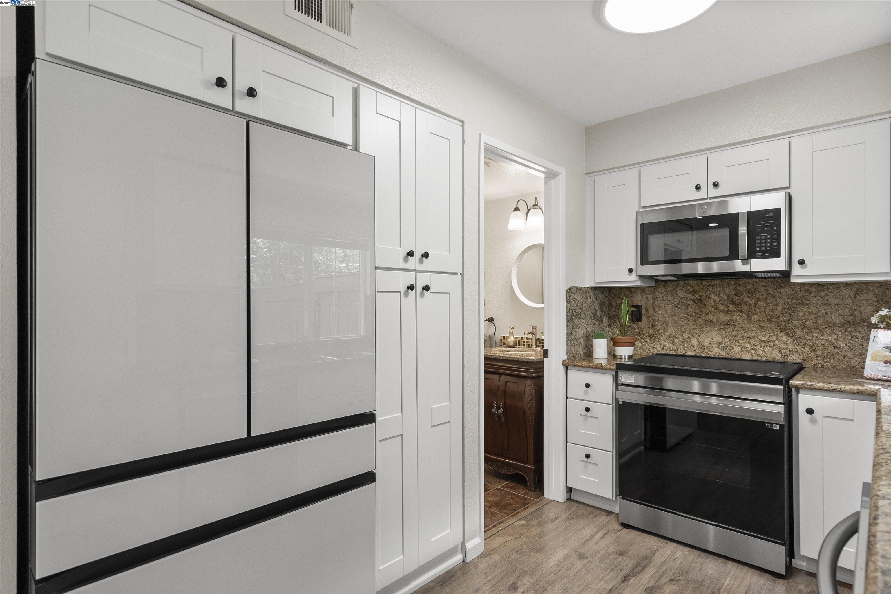 Detail Gallery Image 17 of 37 For 4187 Tanager Cmn, Fremont,  CA 94555 - 3 Beds | 1/1 Baths