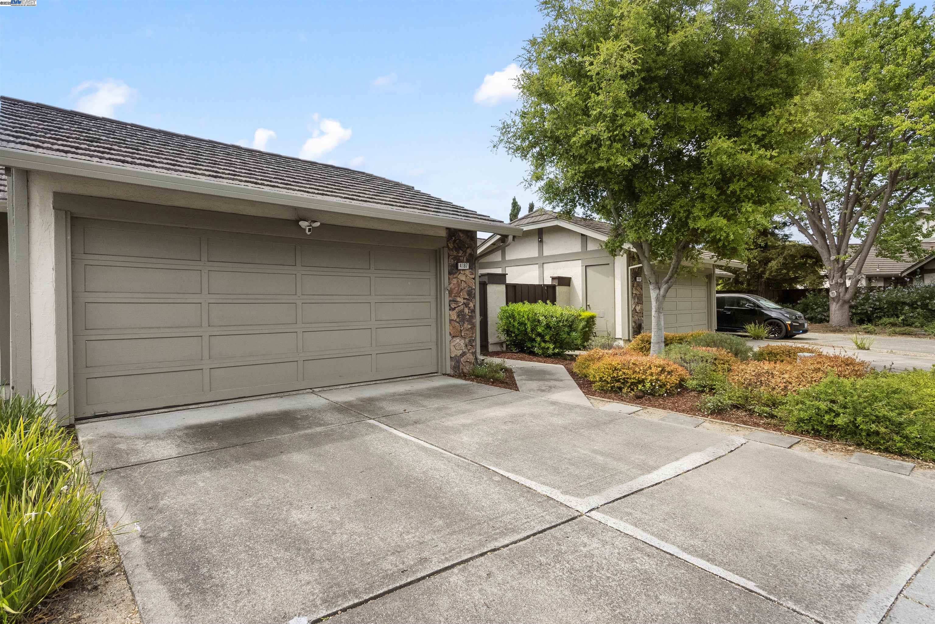 Detail Gallery Image 7 of 37 For 4187 Tanager Cmn, Fremont,  CA 94555 - 3 Beds | 1/1 Baths