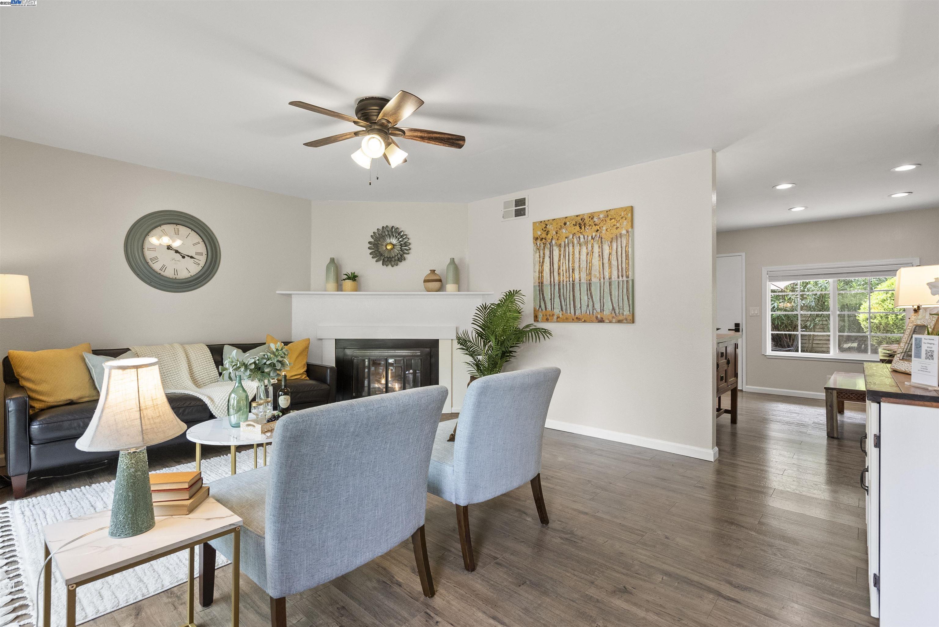 Detail Gallery Image 8 of 37 For 4187 Tanager Cmn, Fremont,  CA 94555 - 3 Beds | 1/1 Baths