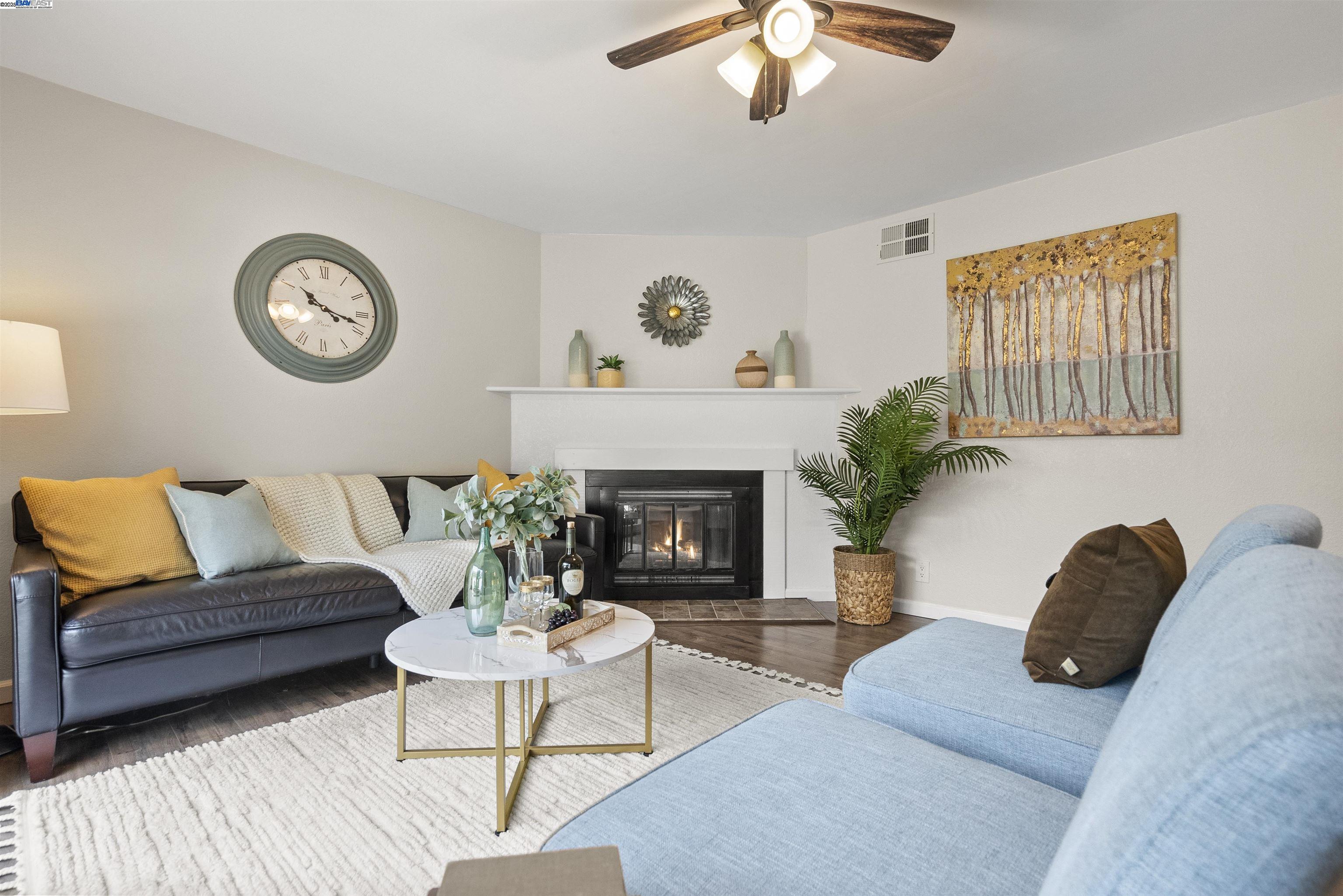 Detail Gallery Image 9 of 37 For 4187 Tanager Cmn, Fremont,  CA 94555 - 3 Beds | 1/1 Baths