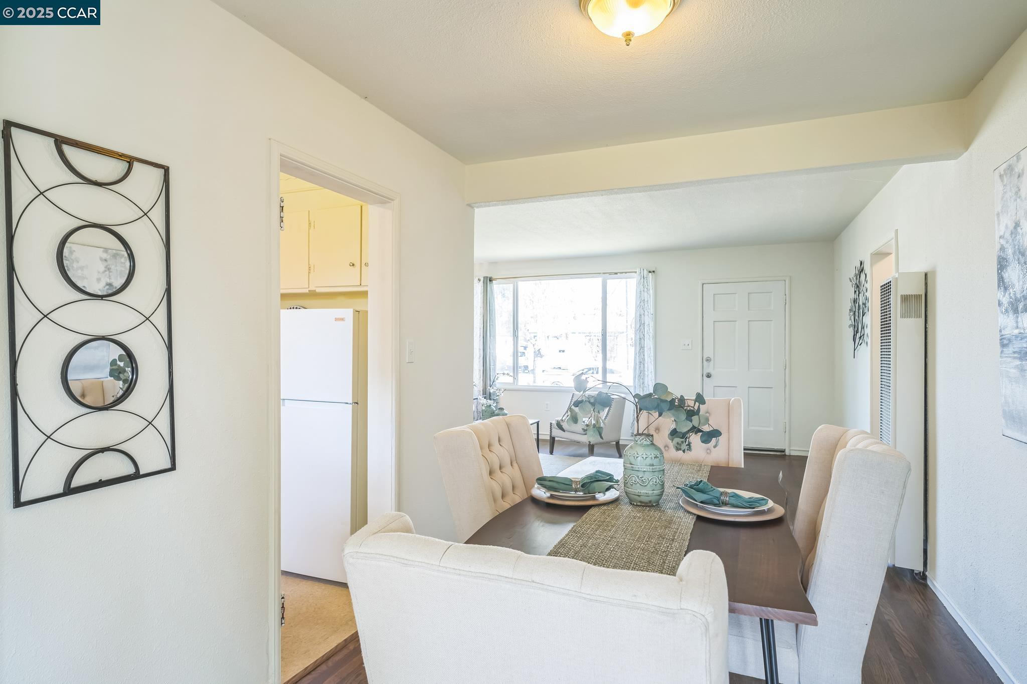Detail Gallery Image 6 of 22 For 2726 Lowell Ave, Richmond,  CA 94804 - 3 Beds | 1 Baths