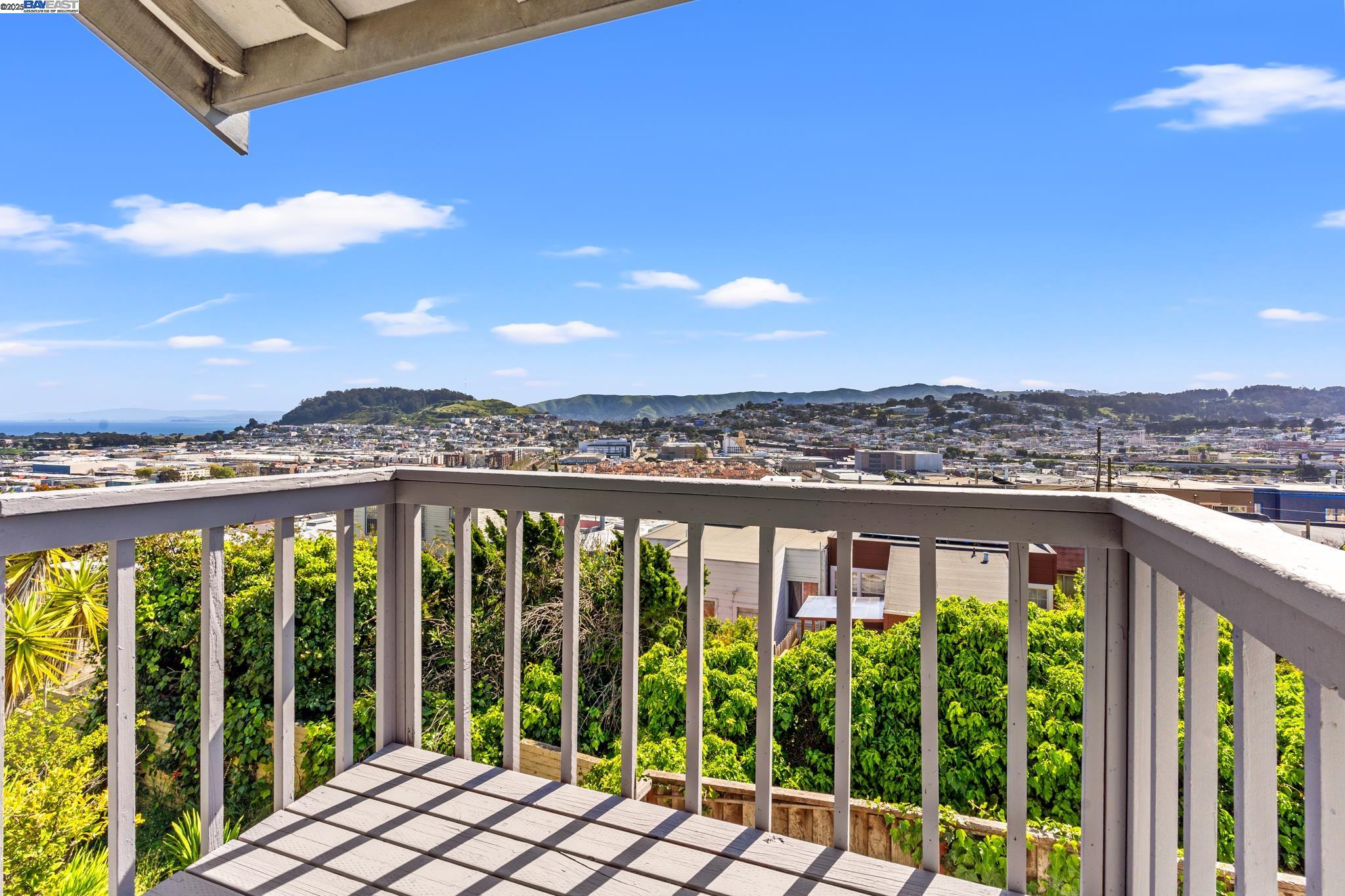 Detail Gallery Image 22 of 41 For 446 Bayview Cir, San Francisco,  CA 94124 - 3 Beds | 2/1 Baths