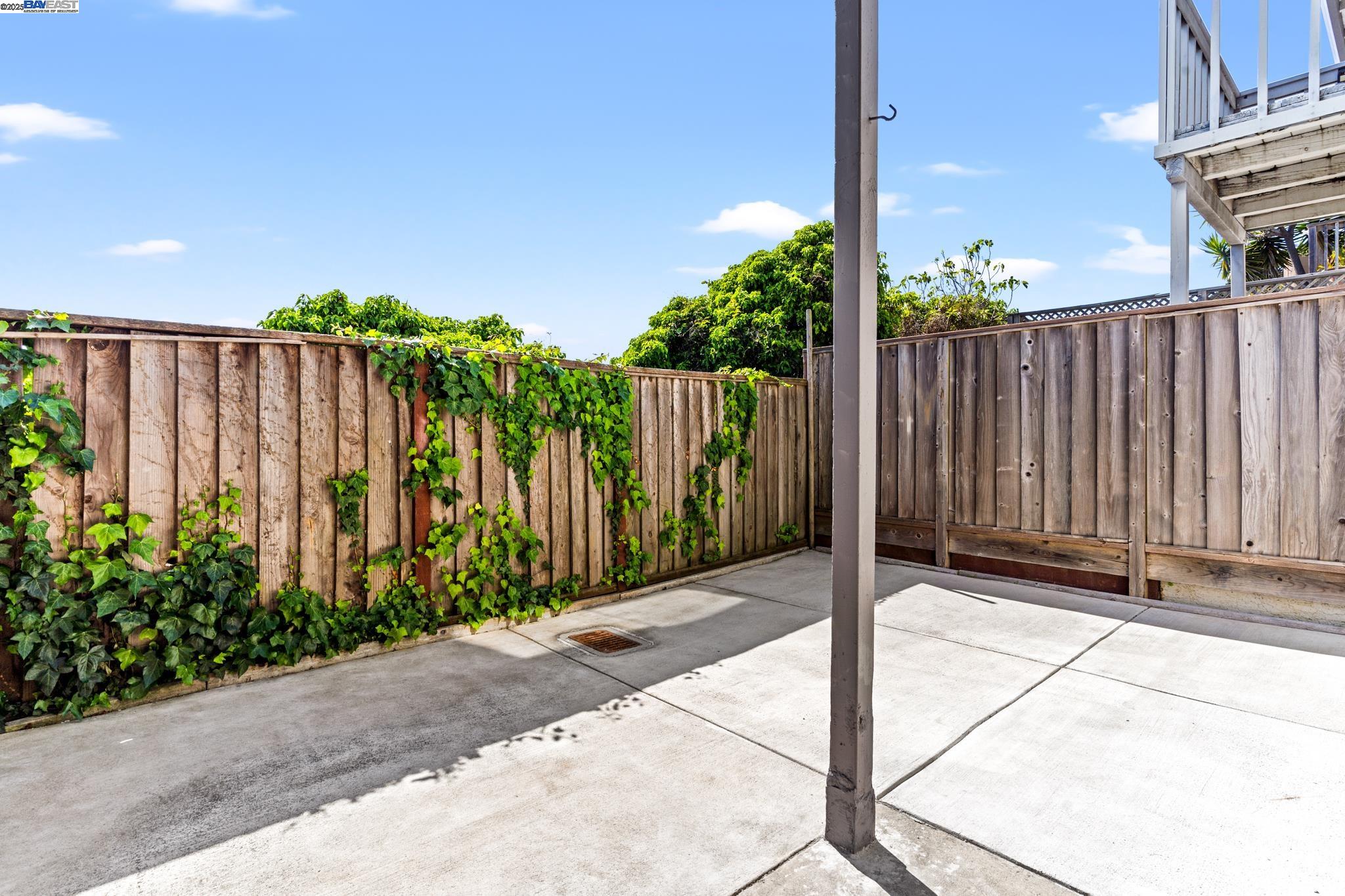 Detail Gallery Image 37 of 41 For 446 Bayview Cir, San Francisco,  CA 94124 - 3 Beds | 2/1 Baths